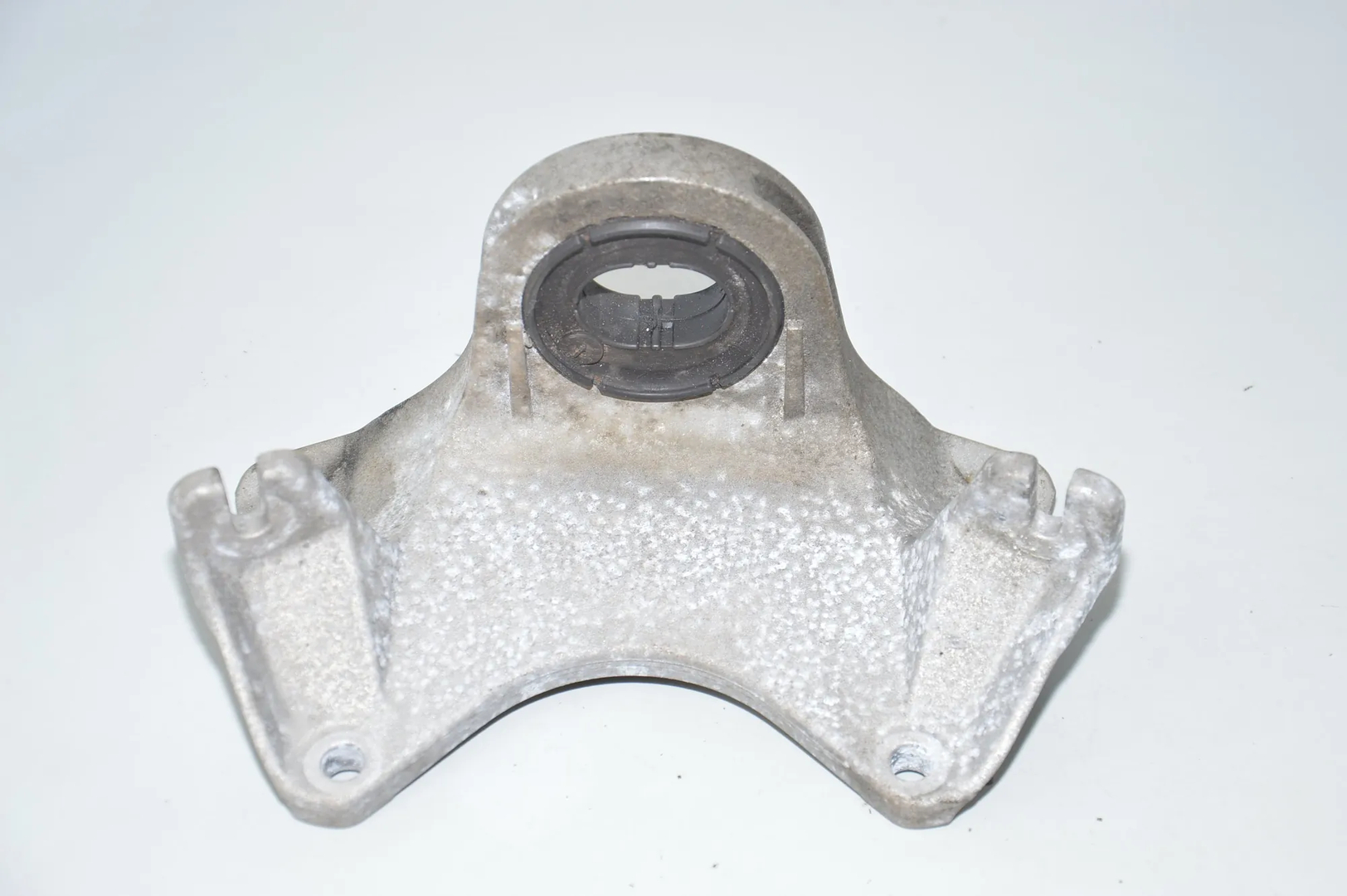Gearbox Mount Bracket – OEM 6763183 · BMW 7 (E65, E66, E67) 745 d 2005