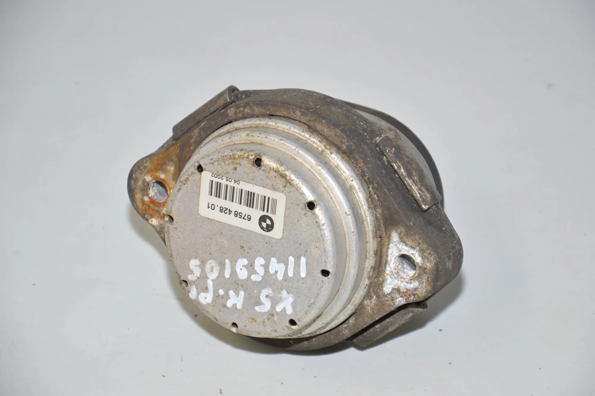 Left Side Engine Mount – OEM 6758428 · BMW X5 (E53) 4.6 is 2002 – 2