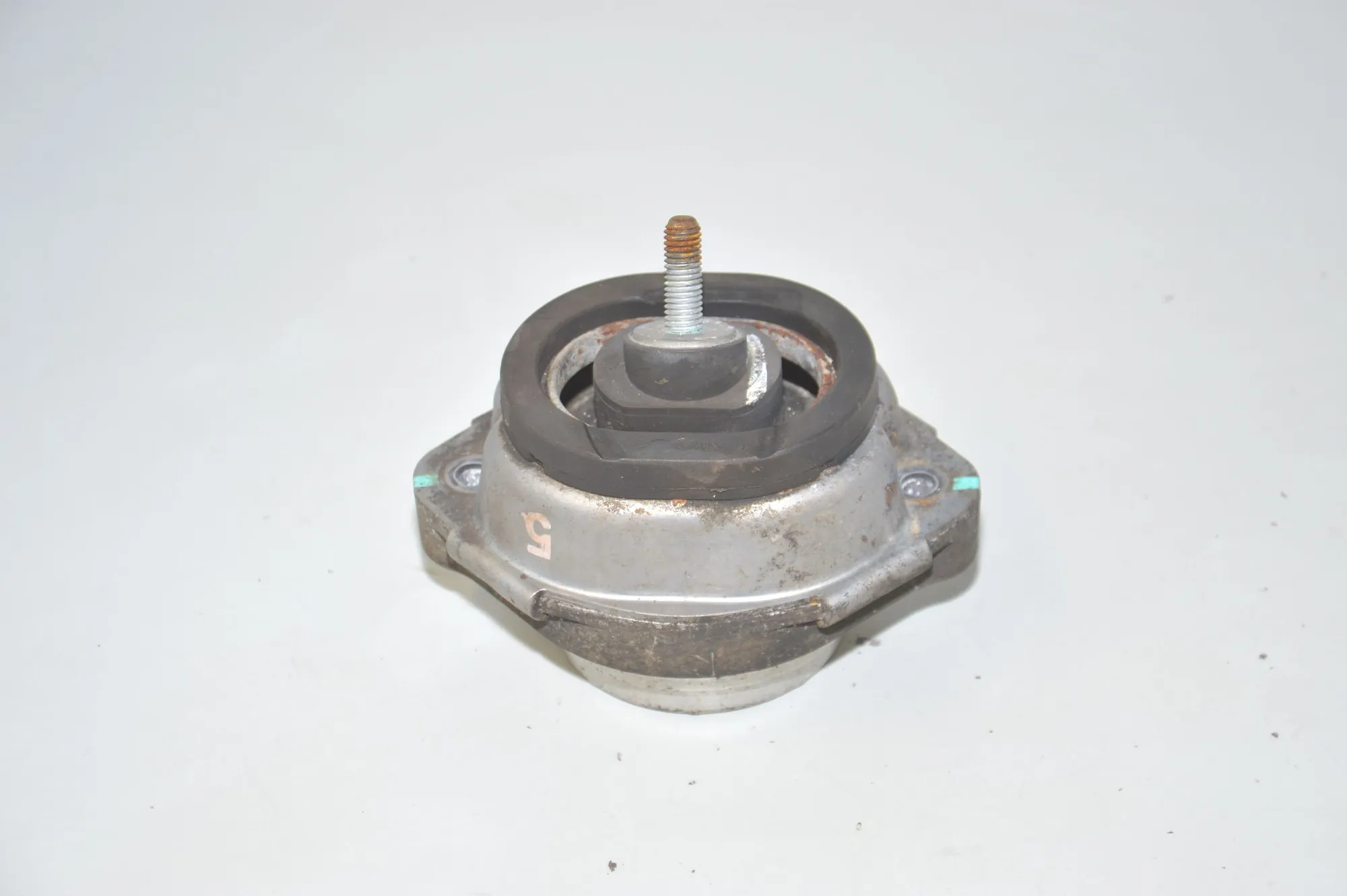 Left Side Engine Mount – OEM 6758428 · BMW X5 (E53) 4.6 is 2002 – 3