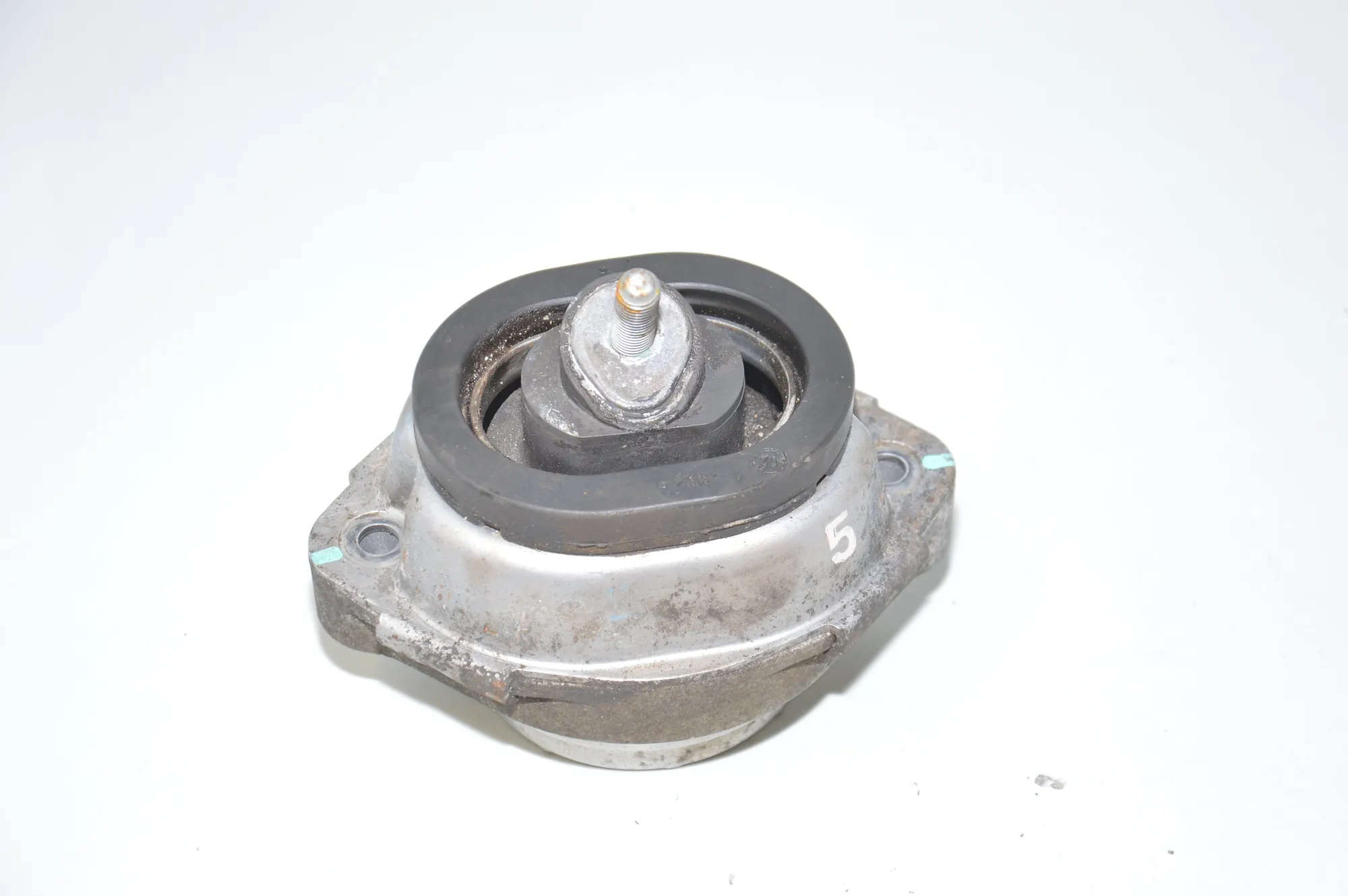Right Side Engine Mount – OEM 6758428 · BMW X5 (E53) 4.6 is 2002 – 4