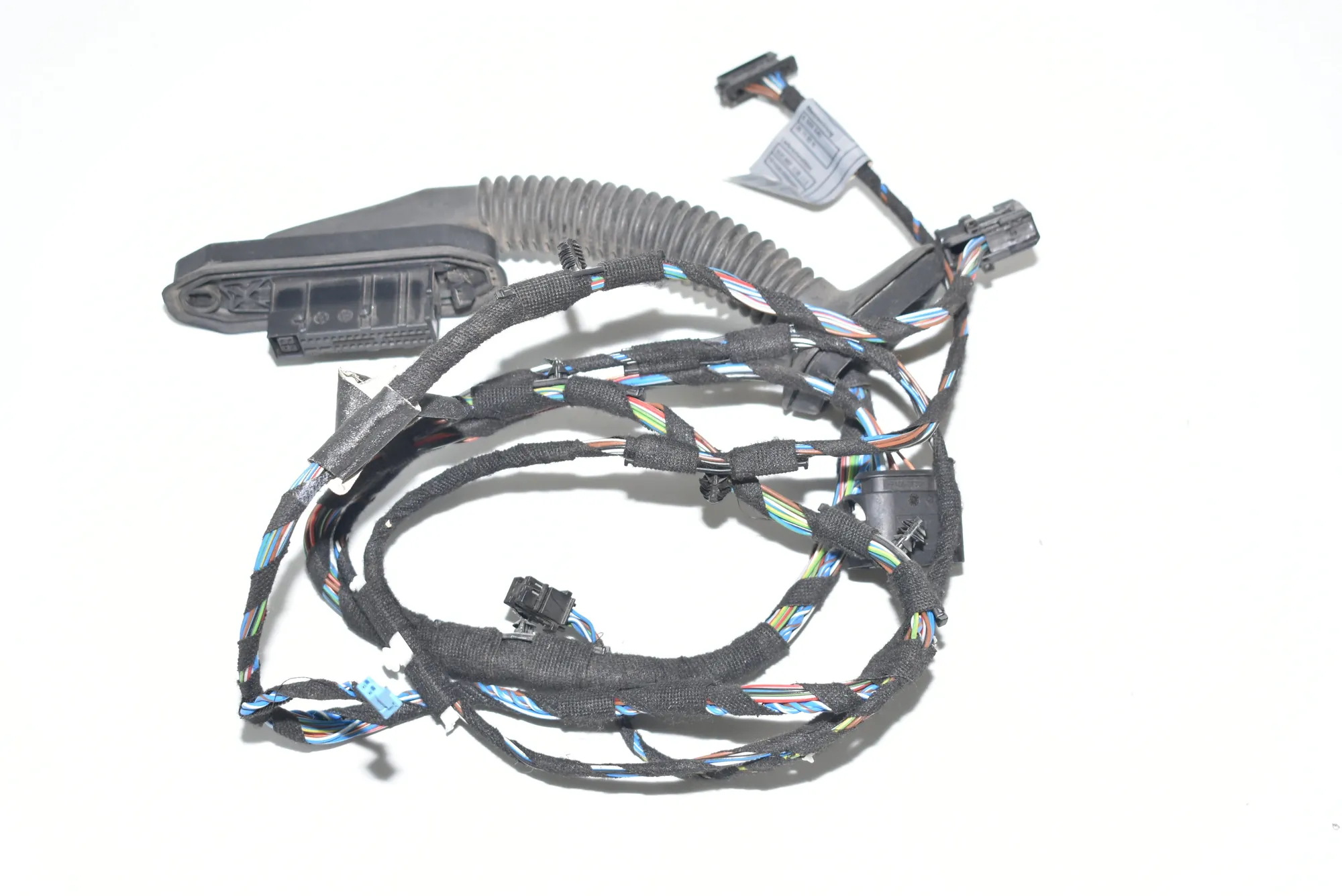 Front Left Door Wiring – OEM 6938210 · BMW 3 (E90) BMW 3 (E90) 320 i 2009 – 4