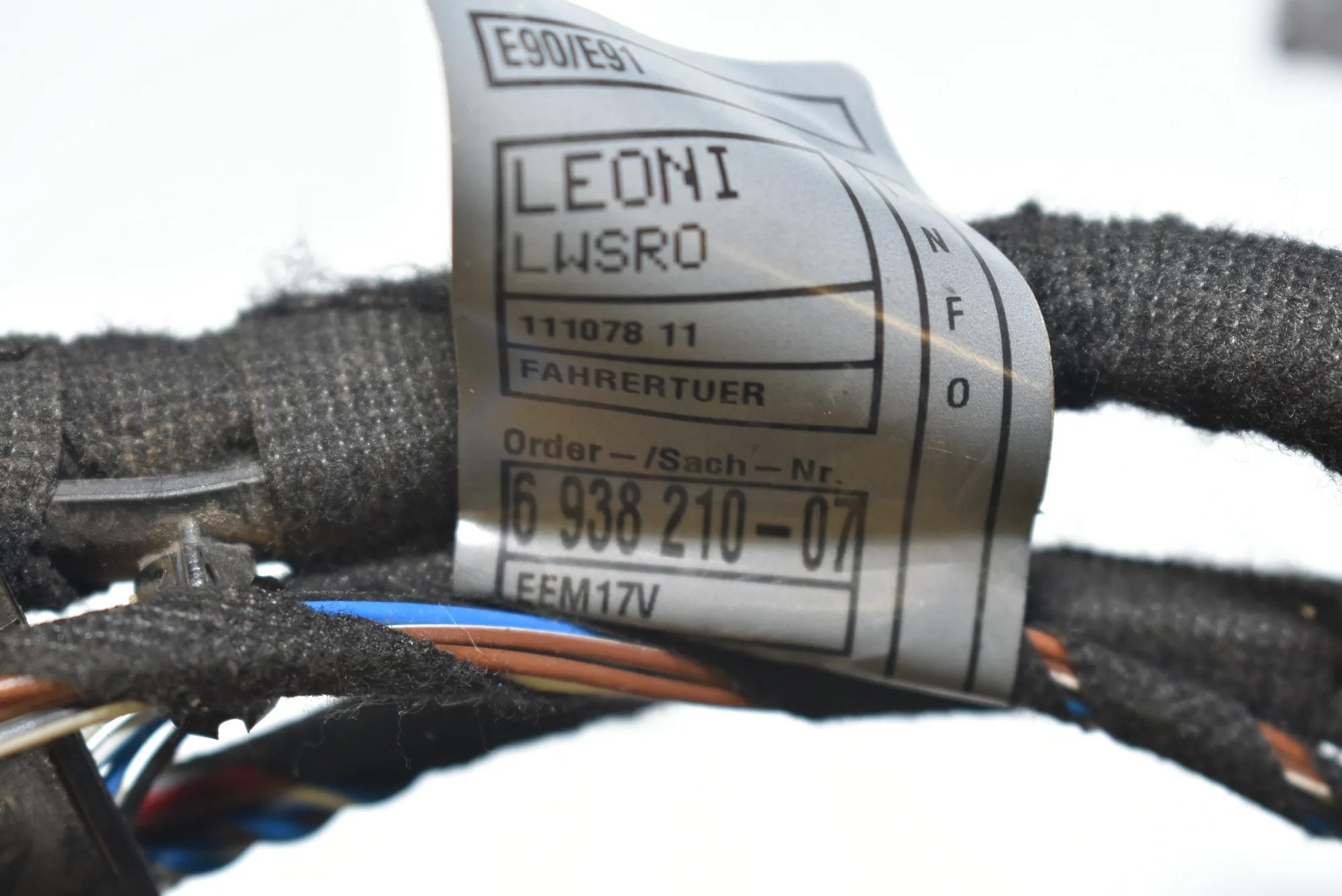 Front Left Door Wiring – OEM 6938210 · BMW 3 (E90) BMW 3 (E90) 320 i 2009 – 8