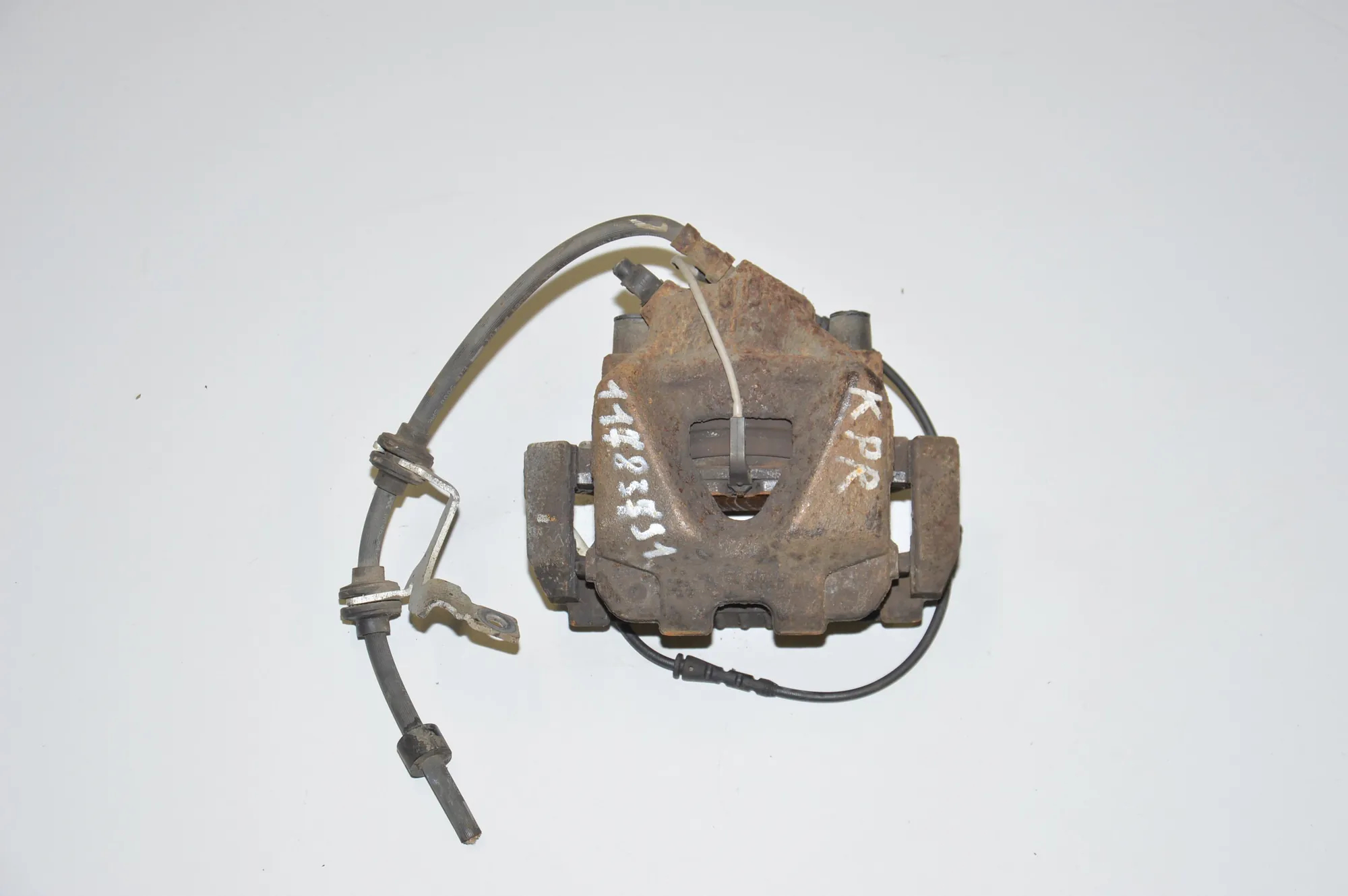 Front Left Brake Caliper · BMW X1 (E84) sDrive 20 d 2009 – 4