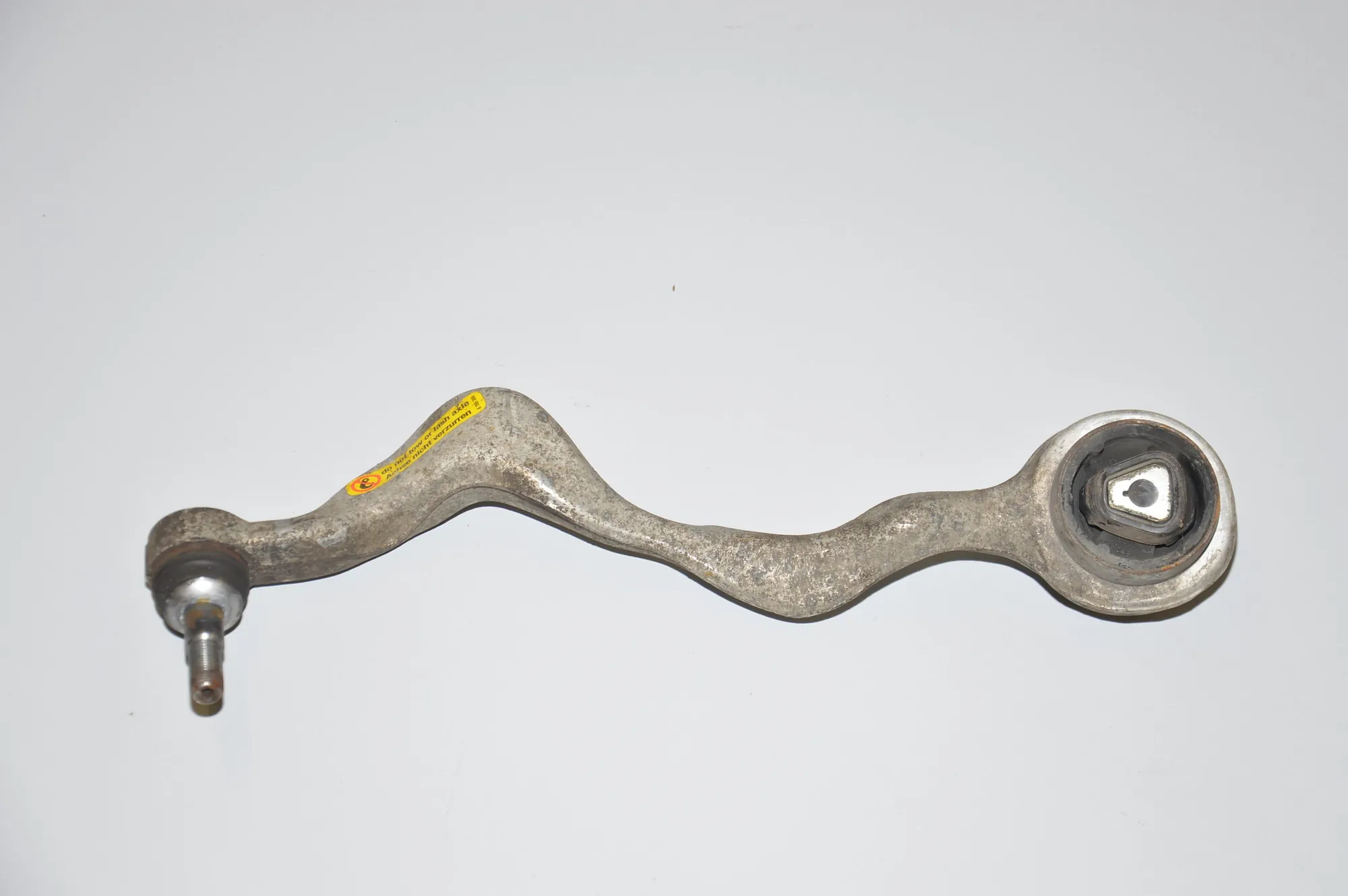 Front Right Curved Control Arm – OEM 2409598 · BMW X1 (E84) sDrive 20 d 2009 – 2