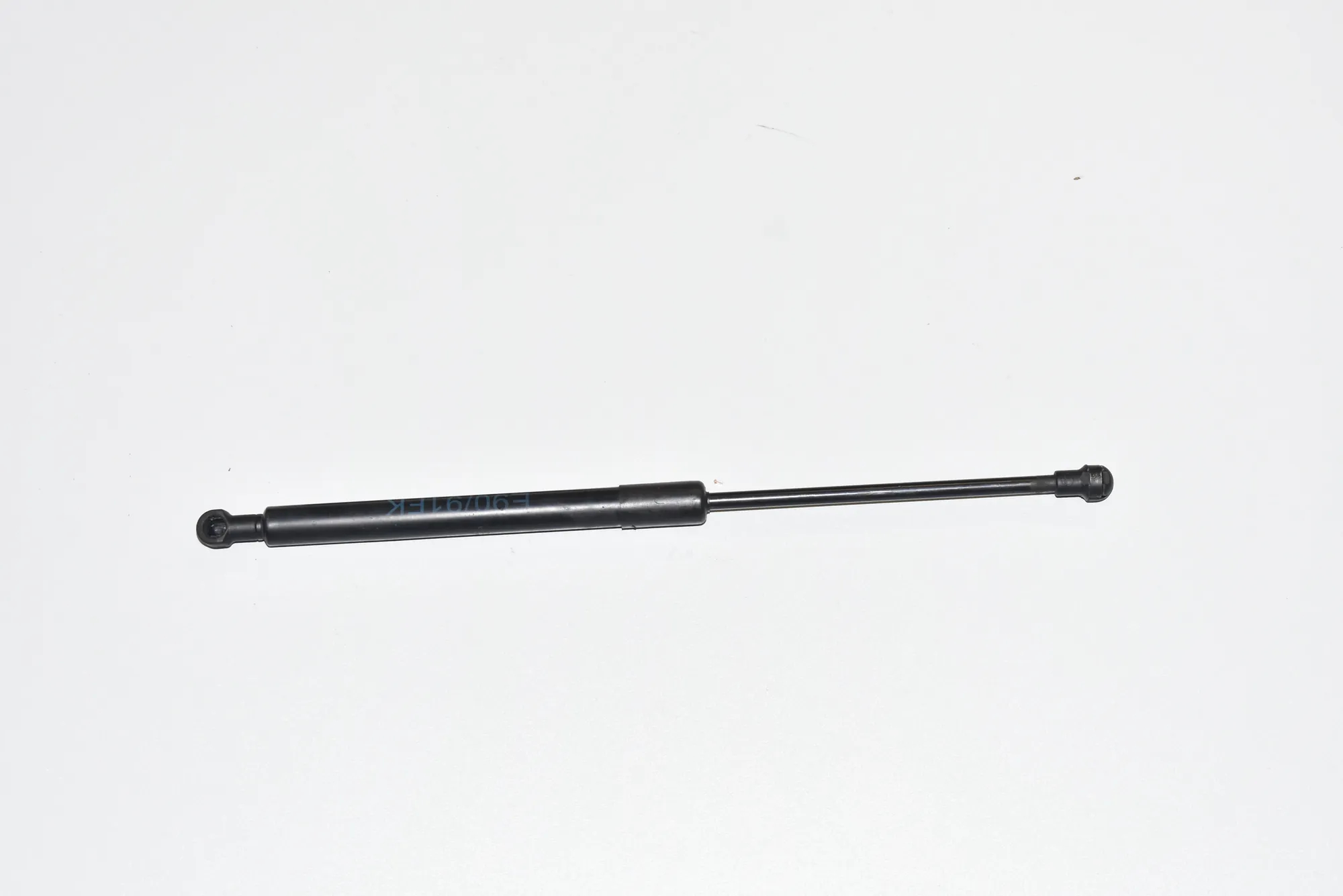 Front Right Bonnet Strut – OEM 7060550 · BMW 3 (E90) BMW 3 (E90) 320 i 2009