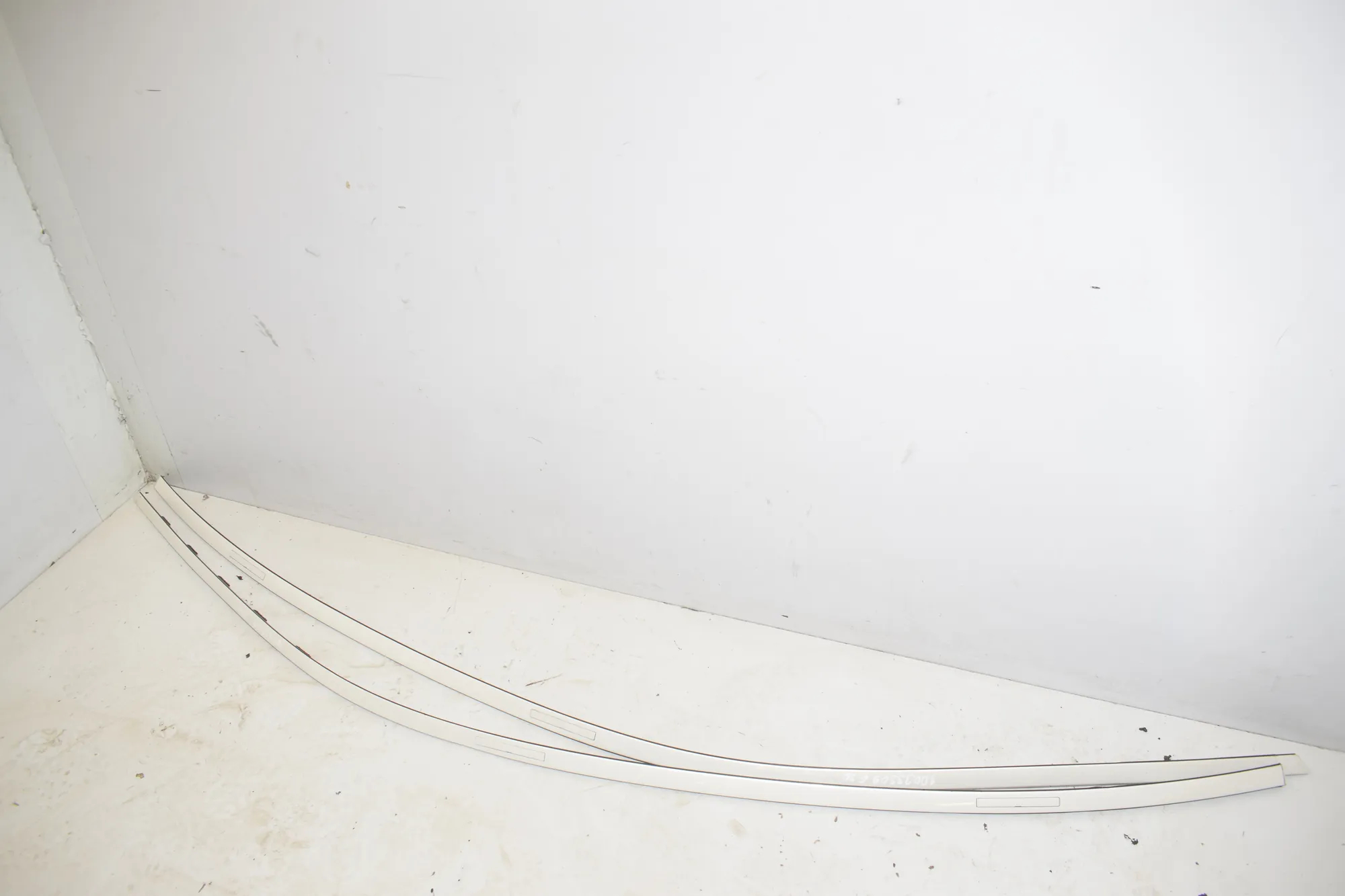 Right Side Roof Strip Trim – OEM 7443691 · BMW 5 (G30) (2016 - -) 540 i 2017 – 3