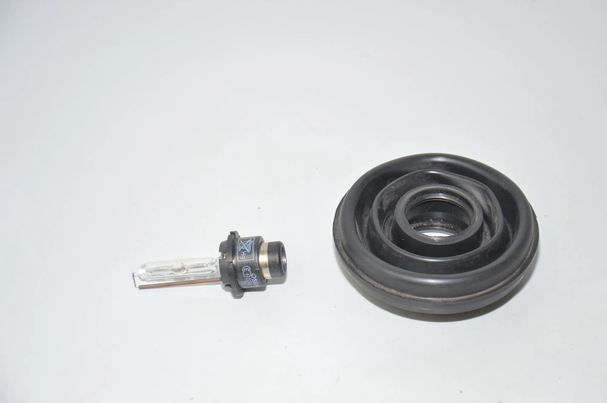 Xenon Bulb – OEM 153739 · BMW 5 Touring (E39) 525 d 2003 – 2