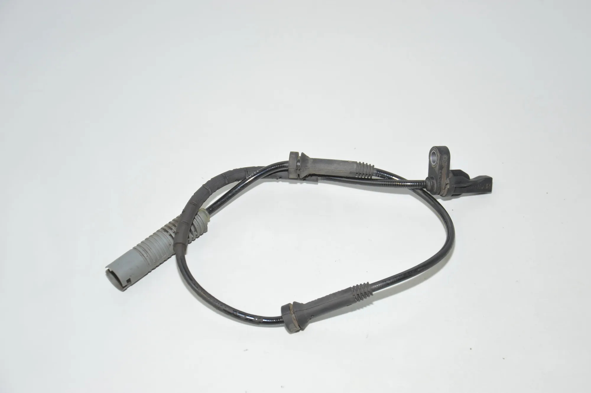 Front Left ABS Sensor – OEM 6762465 · BMW 3 (E90) 320 d 2010 – 2
