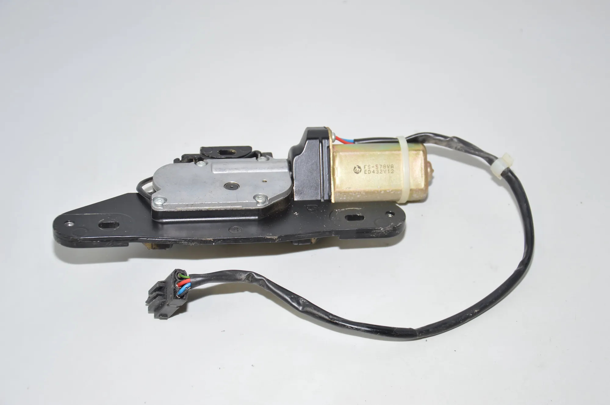 Tailgate Boot Lock – OEM 8362371 · BMW 5 Touring (E39) 525 d 2003 – 3