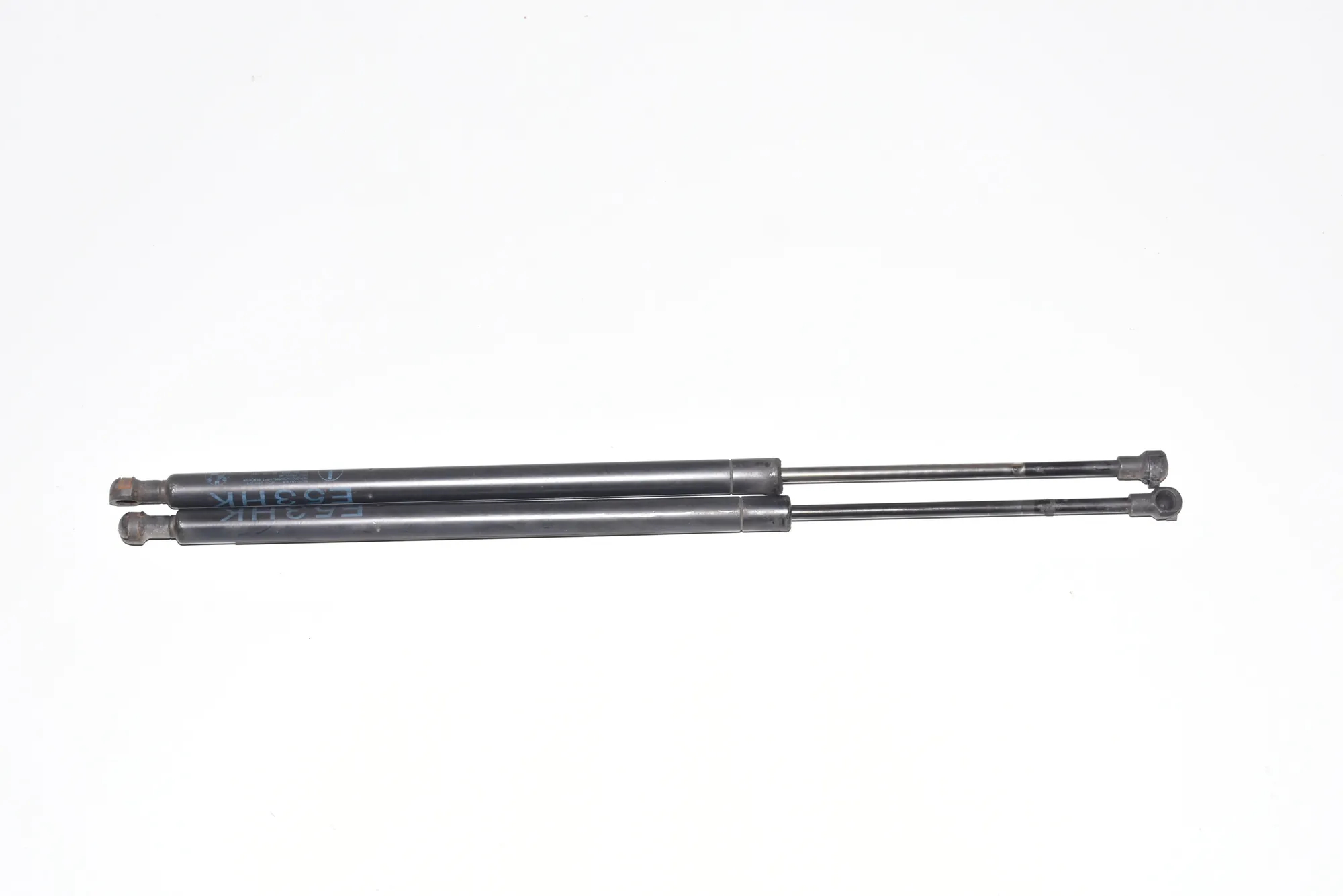 Right Side Tailgate Gas Strut – OEM 8402405 · BMW X5 (E53) 3.0 d 2004
