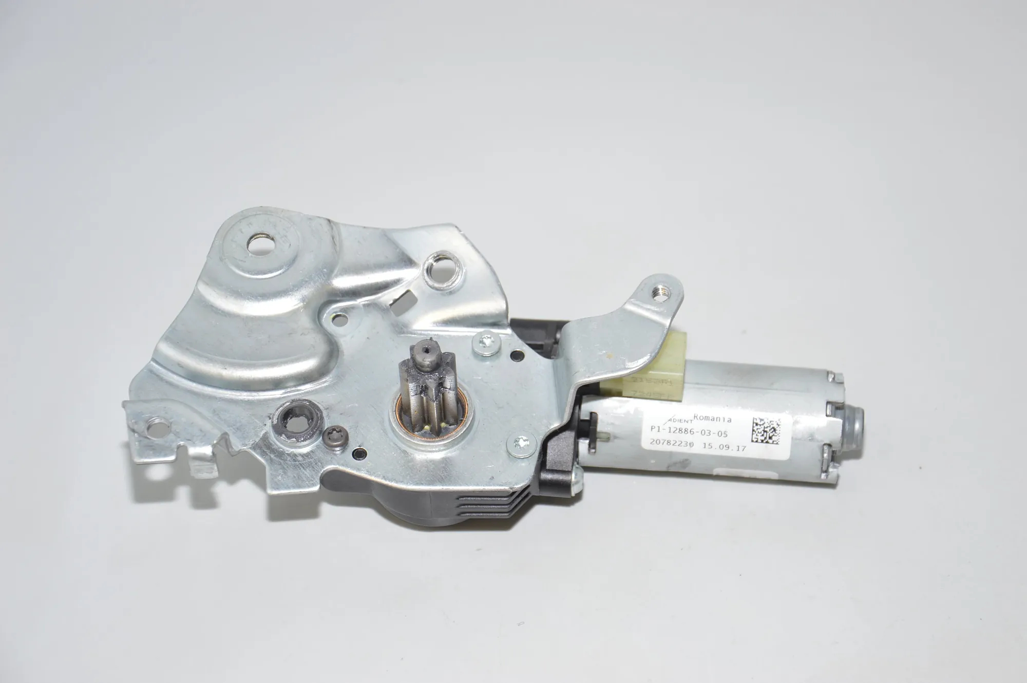 Front Left Seat Control Motor – OEM 1712403 · BMW 4 Gran Coupe (F36) 430 d 2017