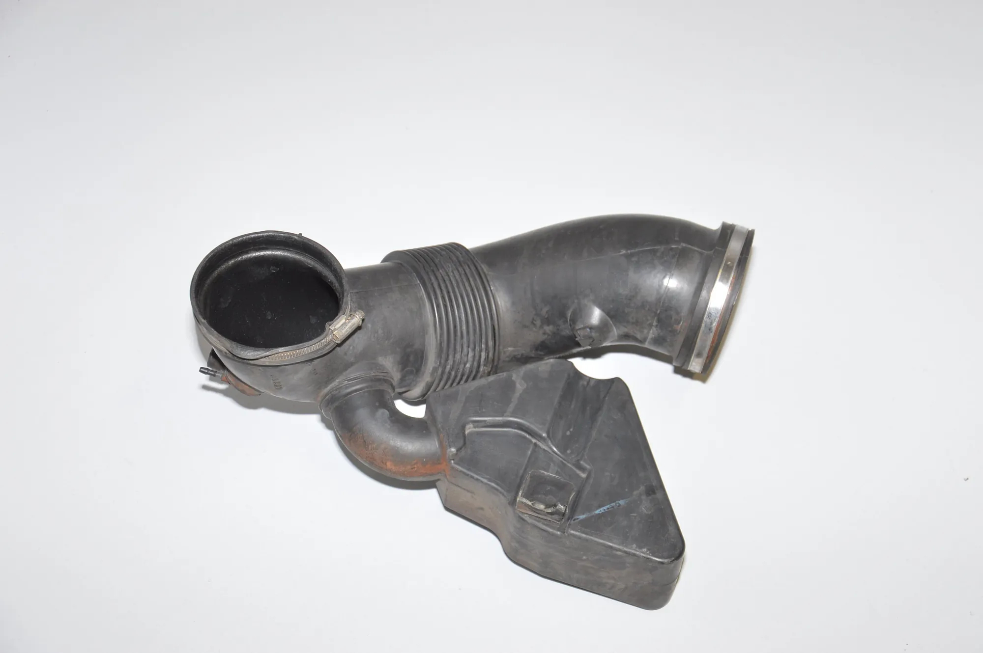 Intake Resonator – OEM 1438285 · BMW X5 (E53) 4.6 is 2002 – 3
