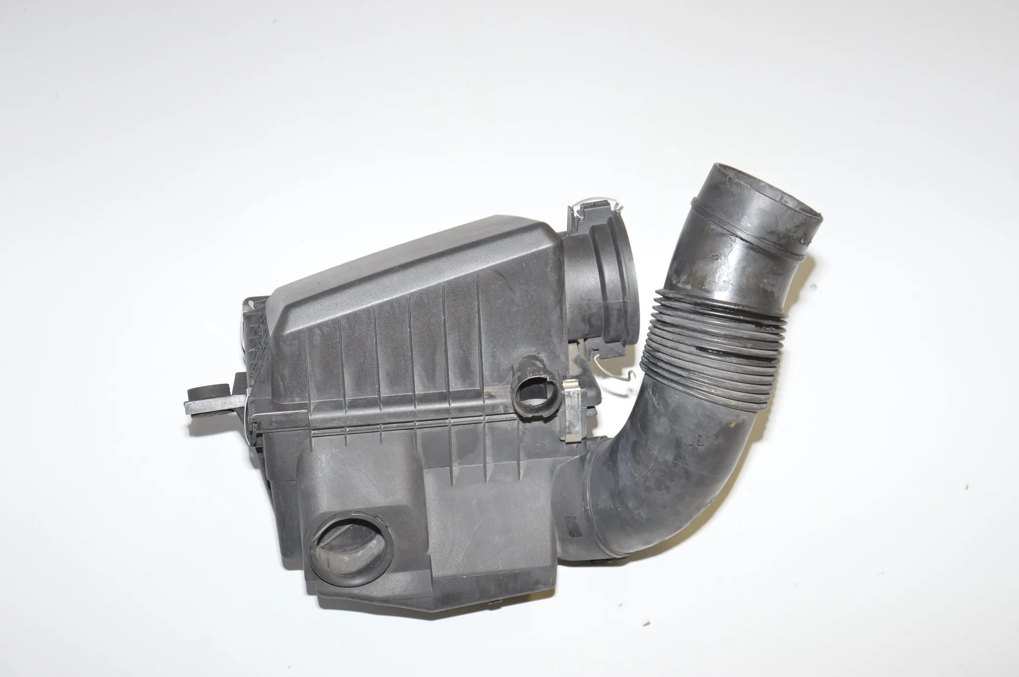Air Filter Box – OEM 7512126 · BMW X5 (E53) 4.6 is 2002 – 3