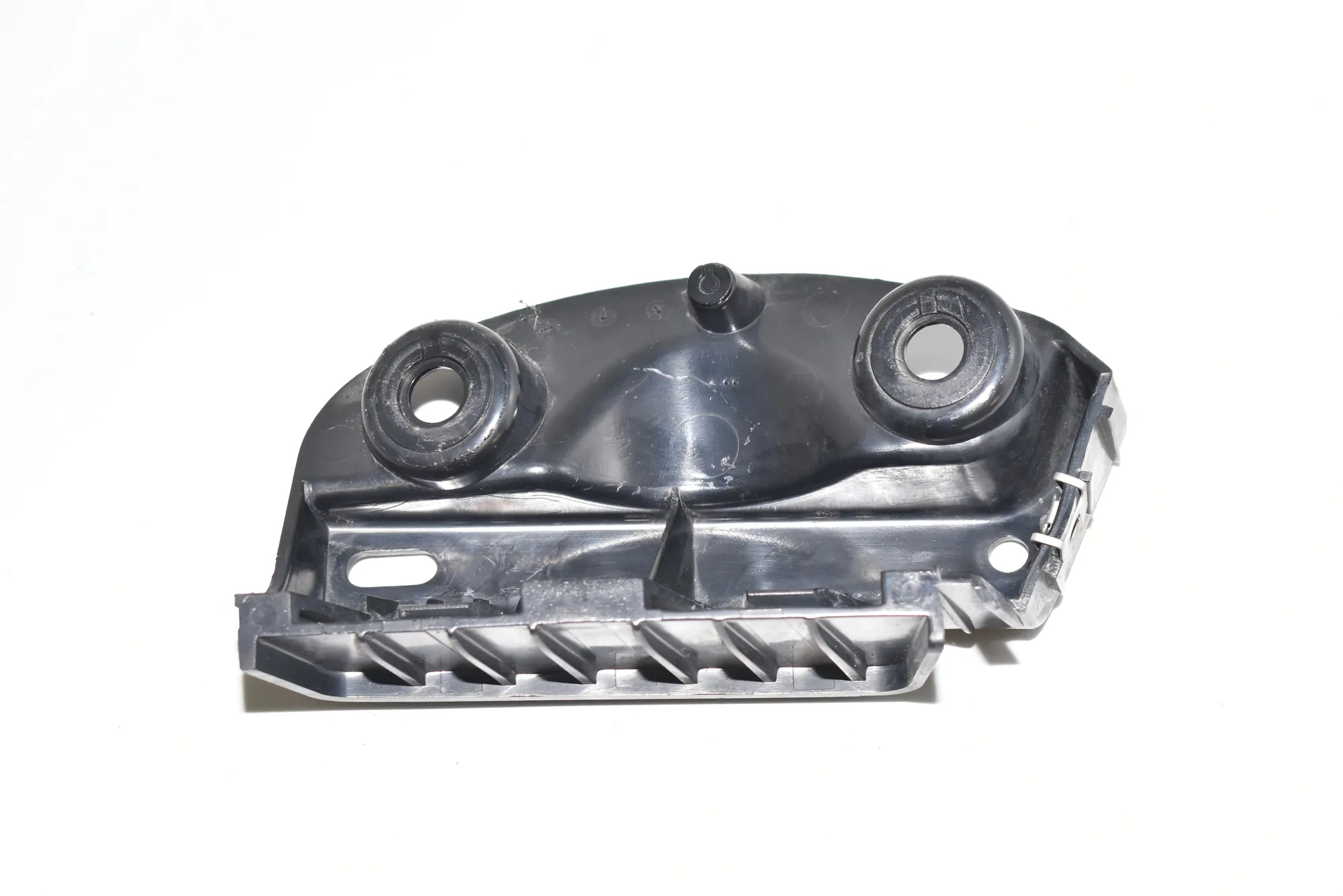Rear Left Bumper Bracket – OEM 7118193 · BMW 3 (E90) 320 d 2010 – 3