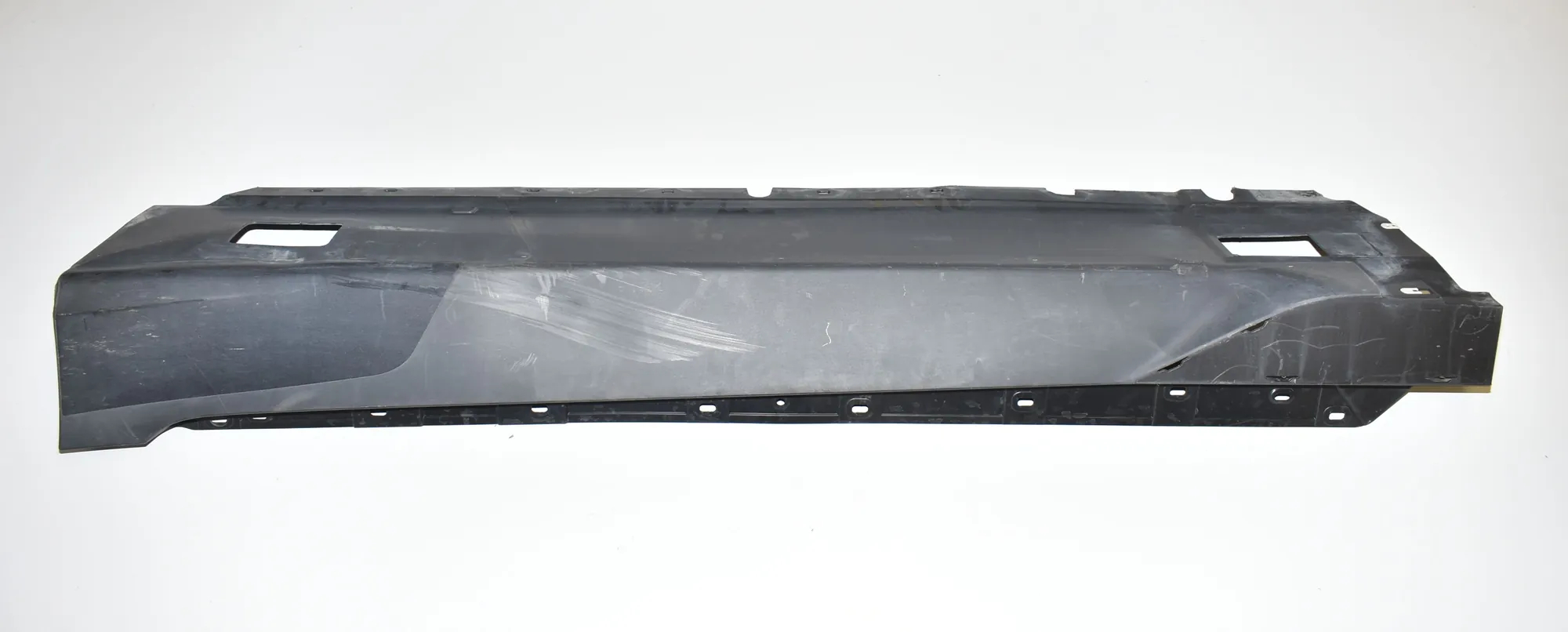 Left Side Sideskirt – OEM 7368597 · BMW i3 (I01) Electric 2019