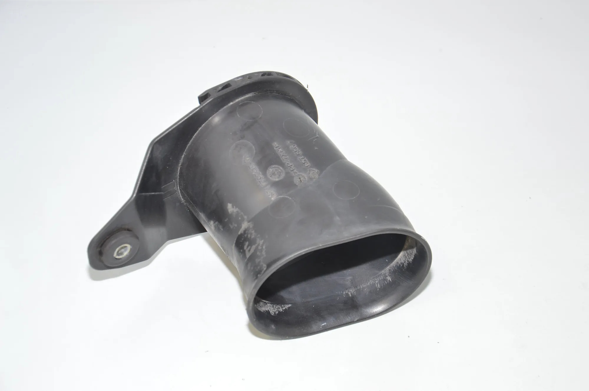 Air Intake Tube – OEM 7792417 · BMW 5 (E60) 520 d 2007 – 2