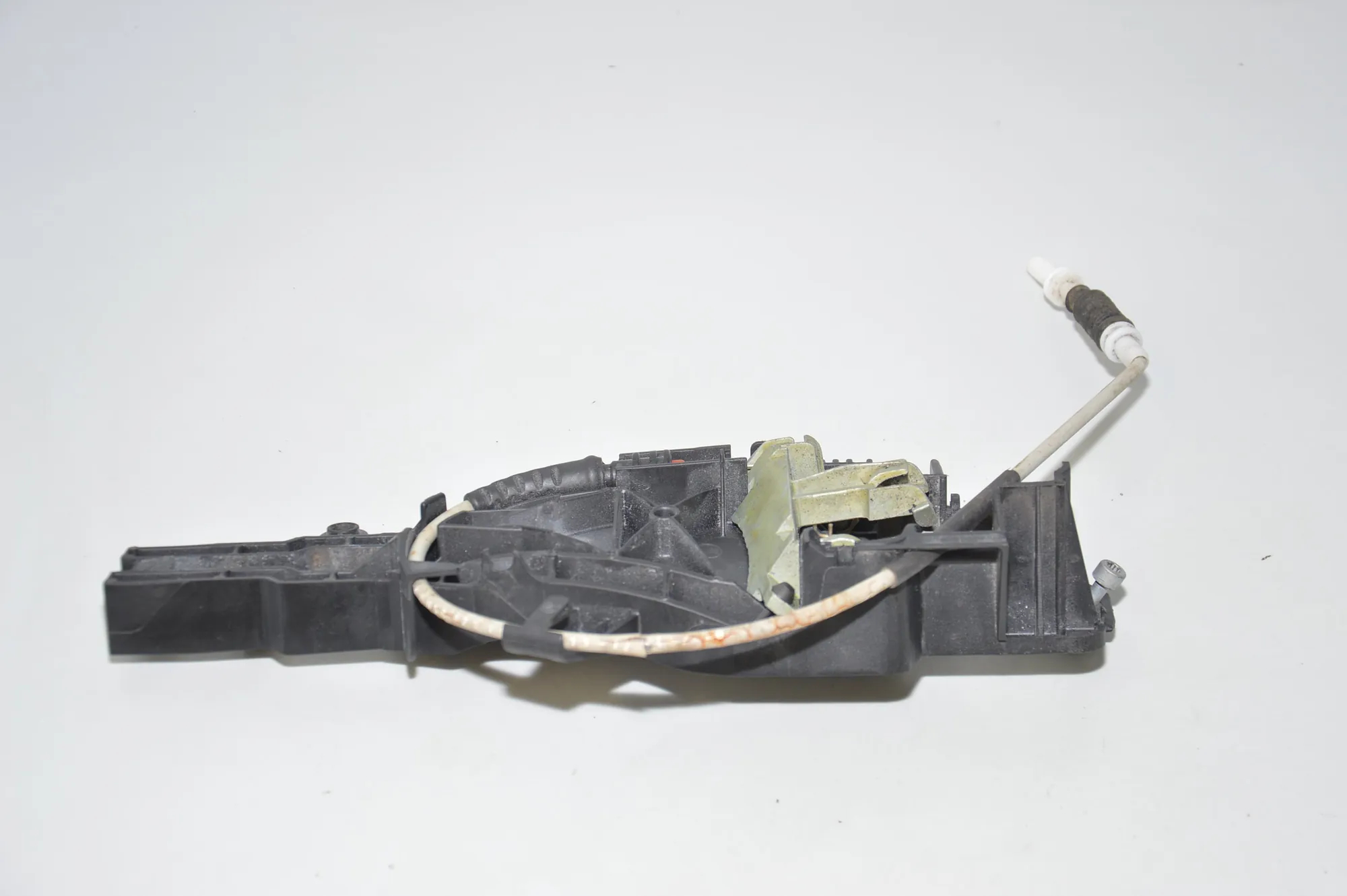 Front Left Door Interior Handle Frame – OEM 7199835 · BMW 3 (E90) 320 d 2010 – 4