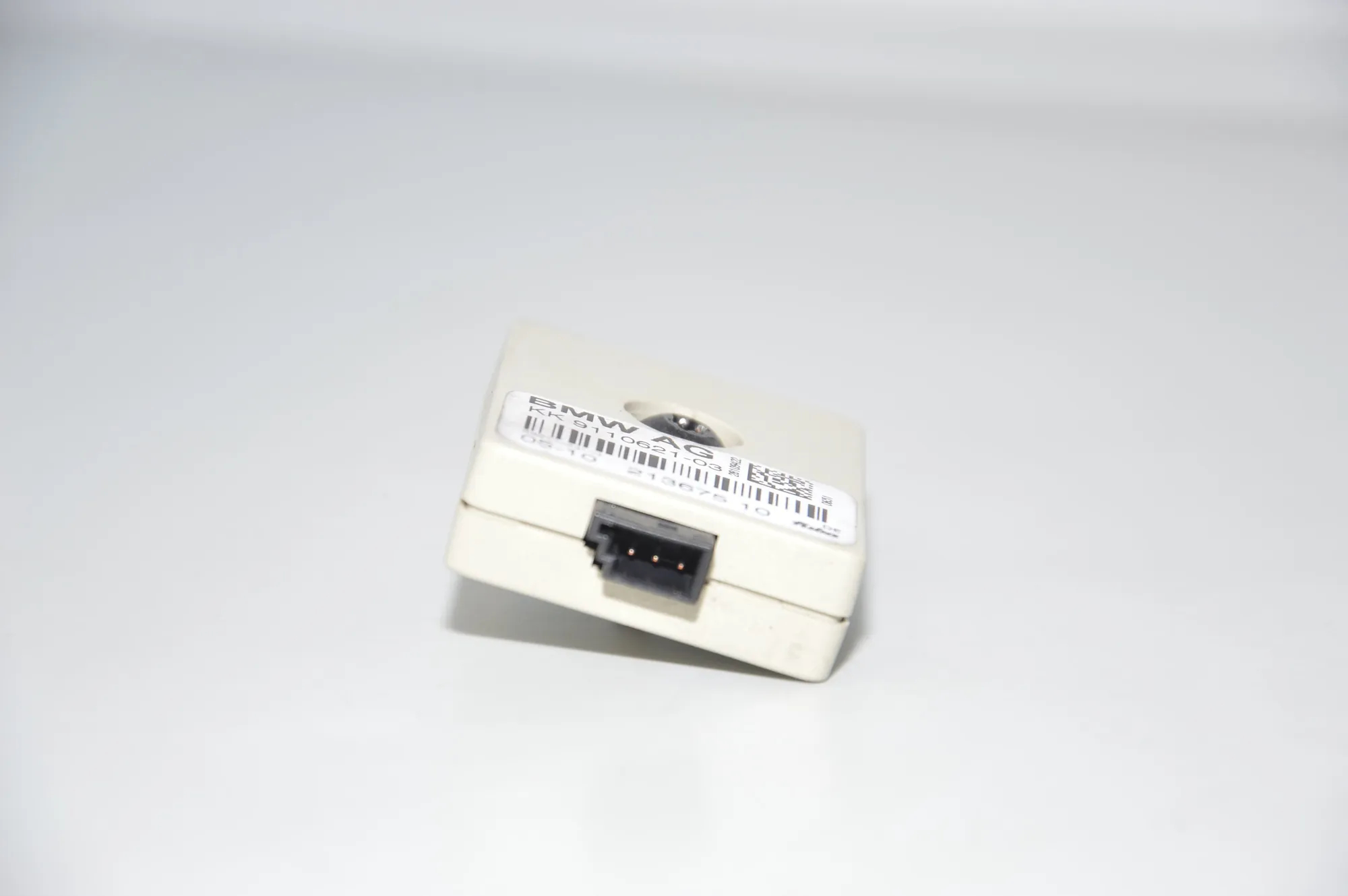 Antenna – OEM 9110621 · BMW 3 (E90) 320 d 2010 – 4