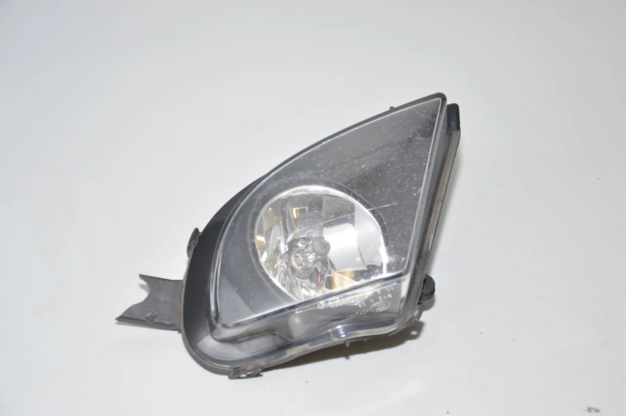 Front Left Fog Light – OEM 170037-01 · BMW 3 (E90) 320 d 2010