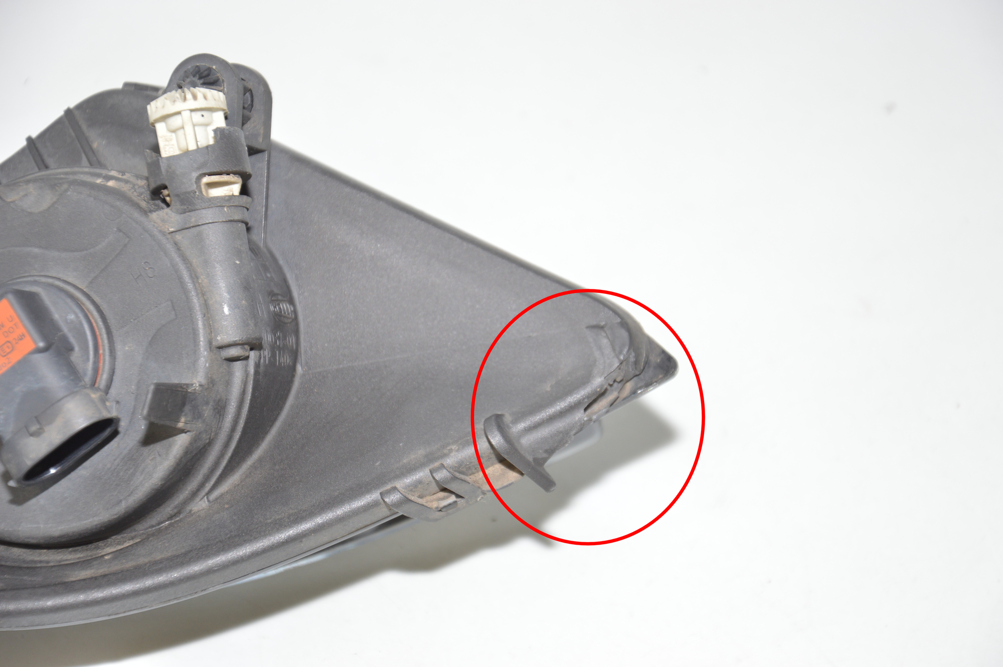 Front Left Fog Light – OEM 170037-01 · BMW 3 (E90) 320 d 2010 – 8