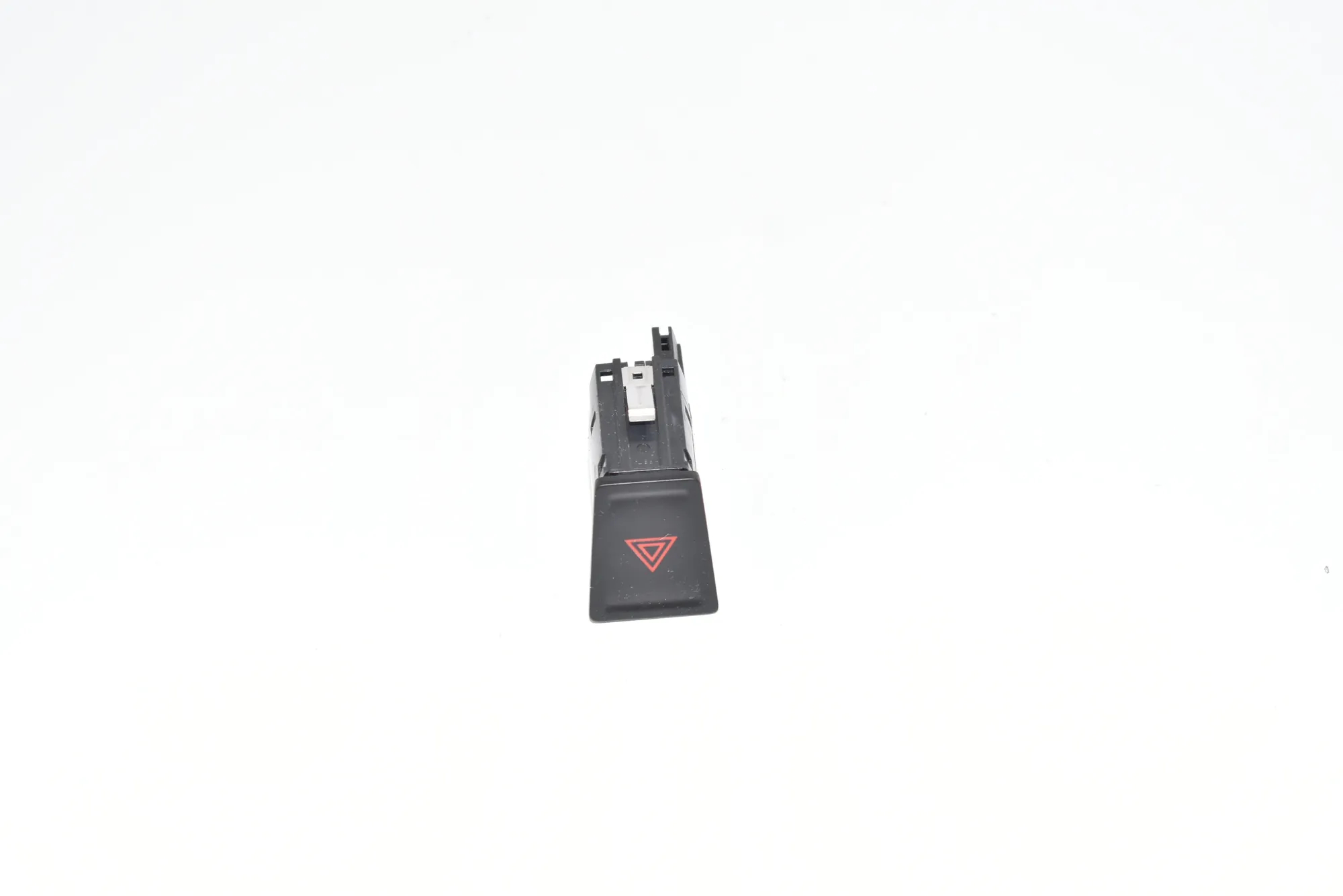 Hazard Button – OEM 9389078 · BMW i3 (I01) Electric 2019 – 2