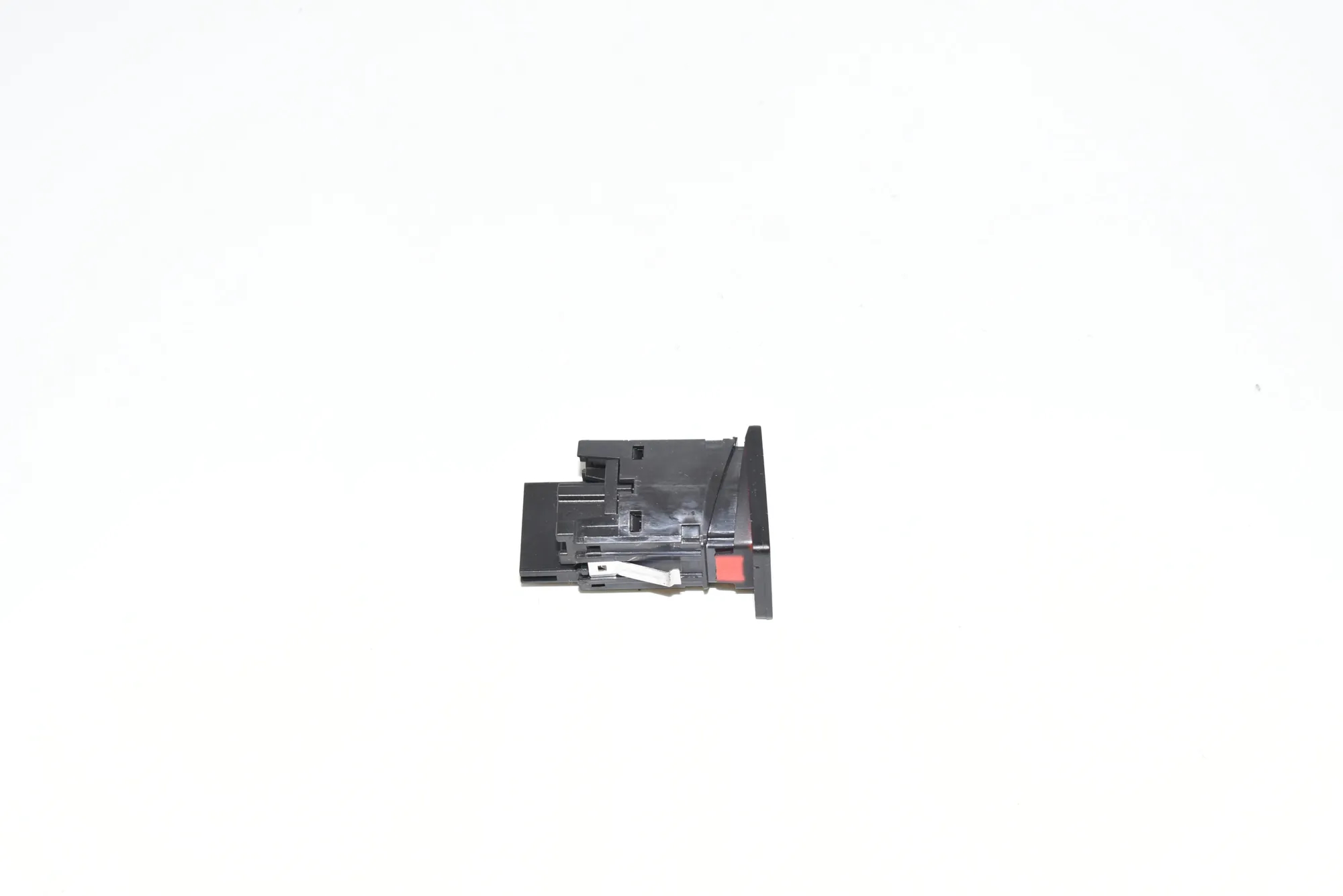 Hazard Button – OEM 9389078 · BMW i3 (I01) Electric 2019