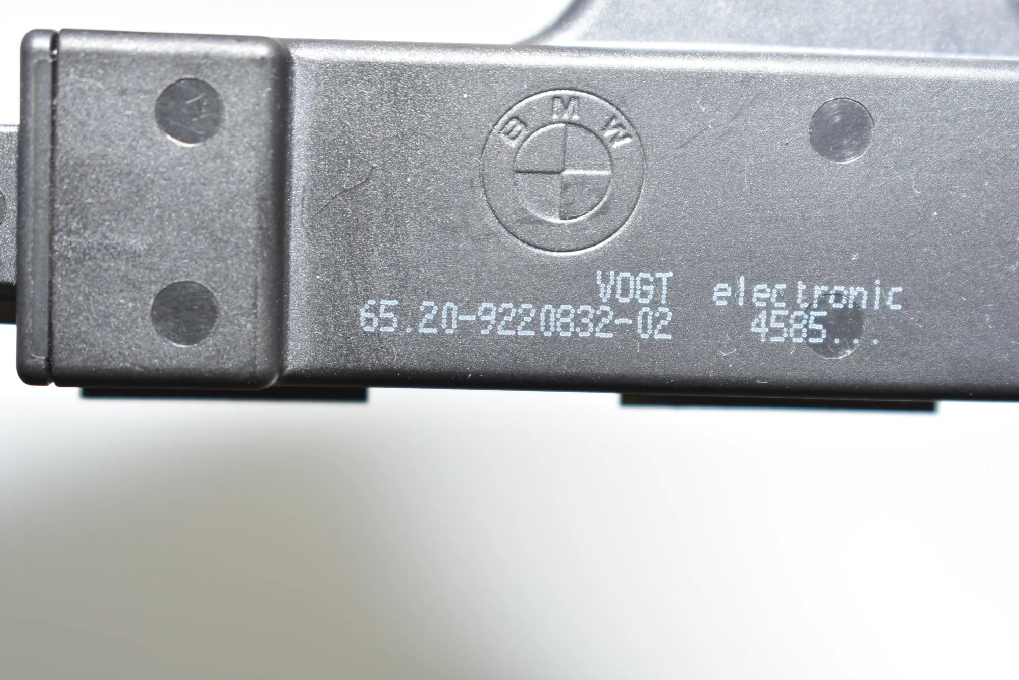 Antenna – OEM 9220832 · BMW i3 (I01) Electric 2019 – 3