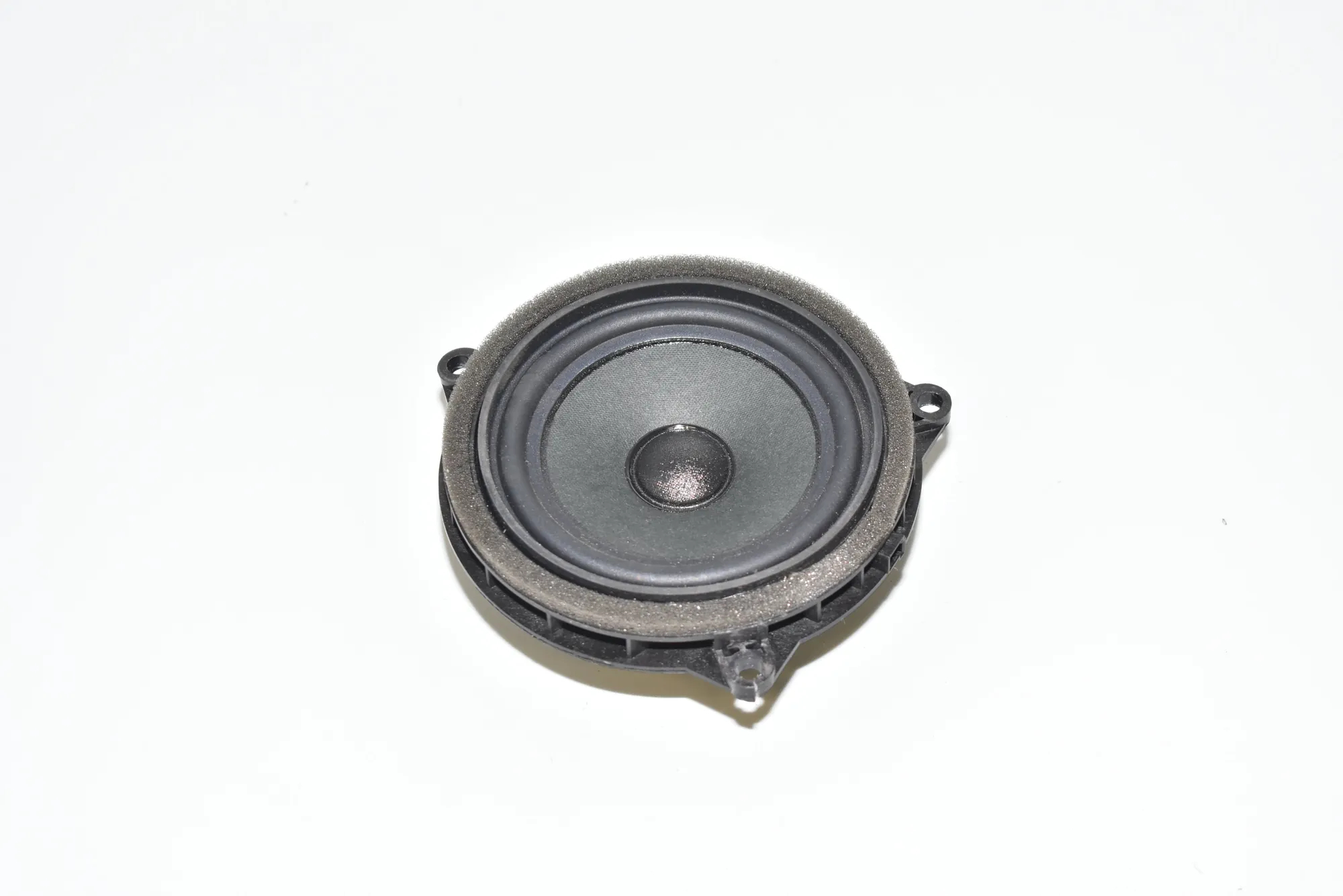 Front Left Door Speaker – OEM 9274700 · BMW i3 (I01) Electric 2019