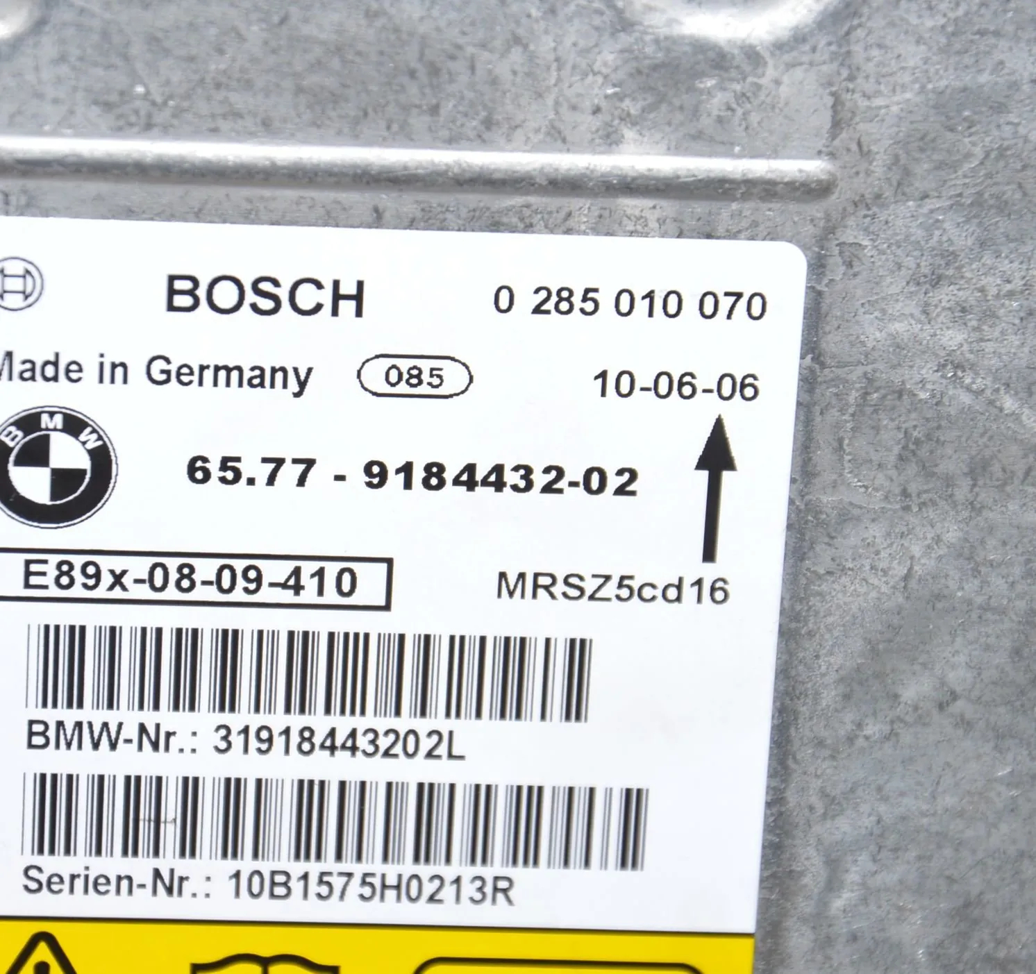 SRS Control Unit – OEM 0285010070 · BMW 3 (E90) 320 d 2010 – 5