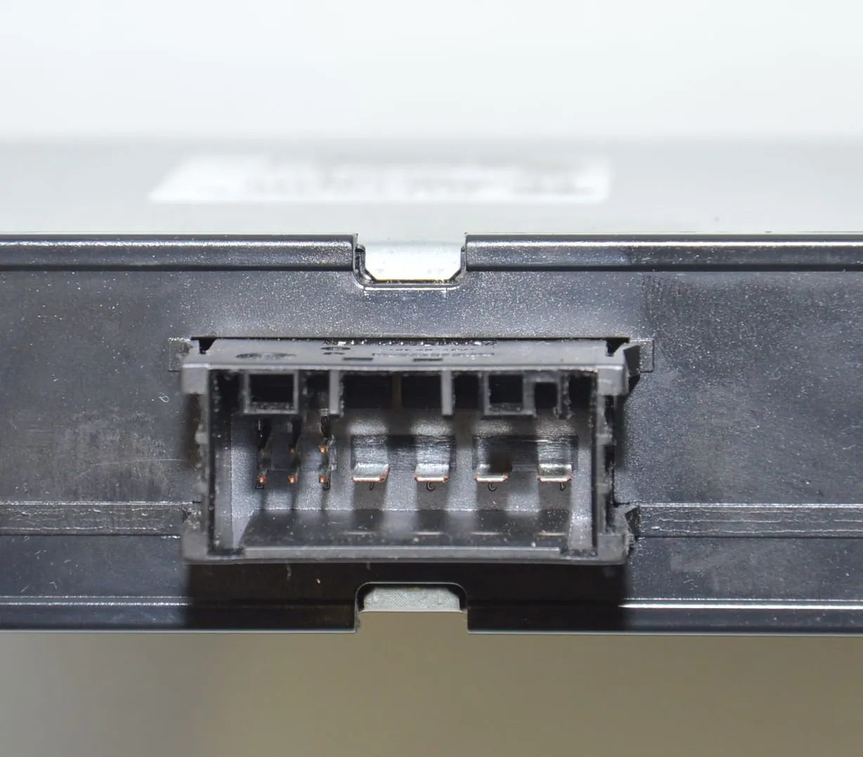 Voltage Control Unit – OEM 9127088 · BMW 3 (E90) 320 d 2010 – 4