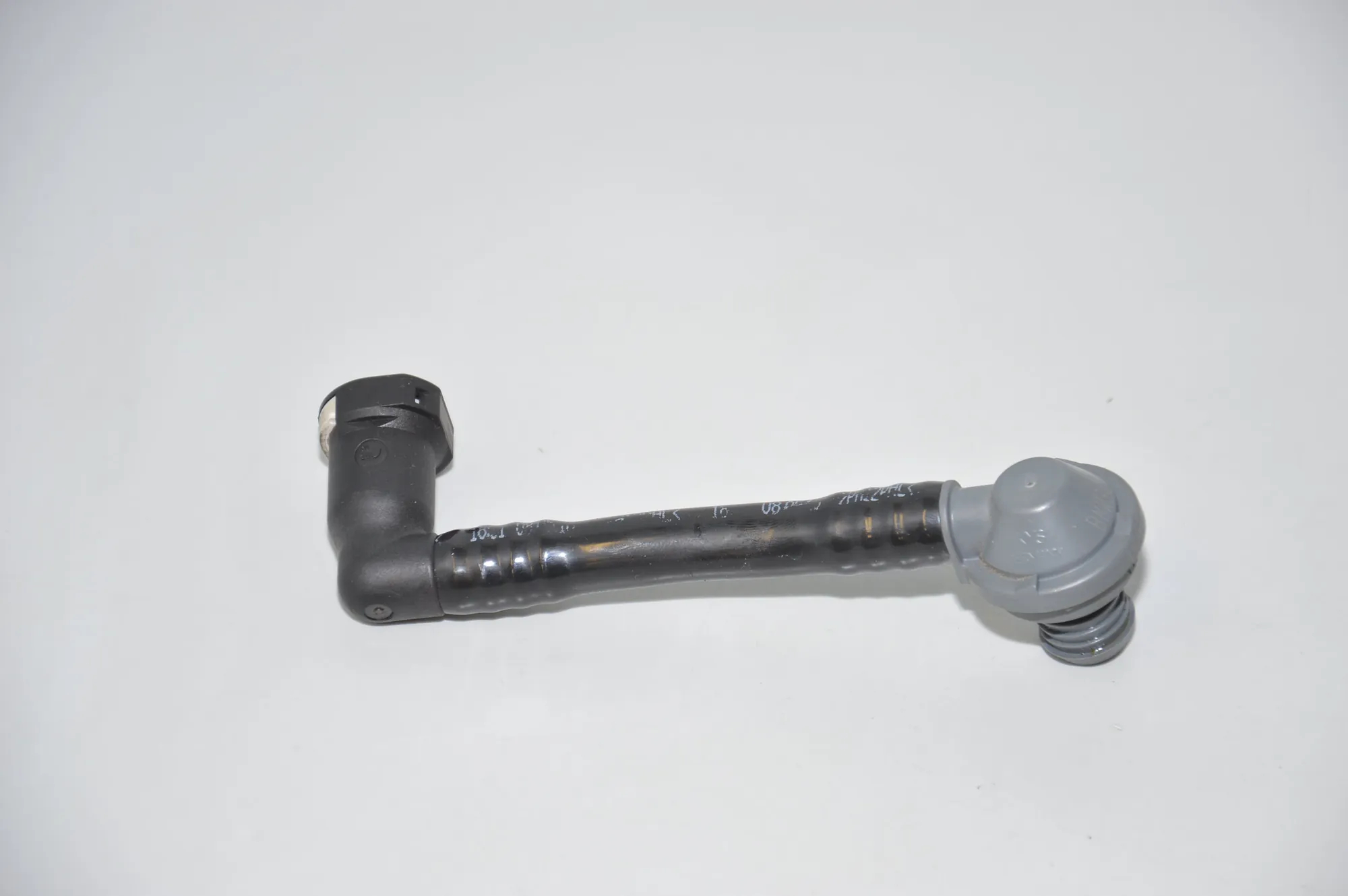 Vacuum Tube – OEM 7577337 · BMW 3 (E90) 320 d 2010 – 3