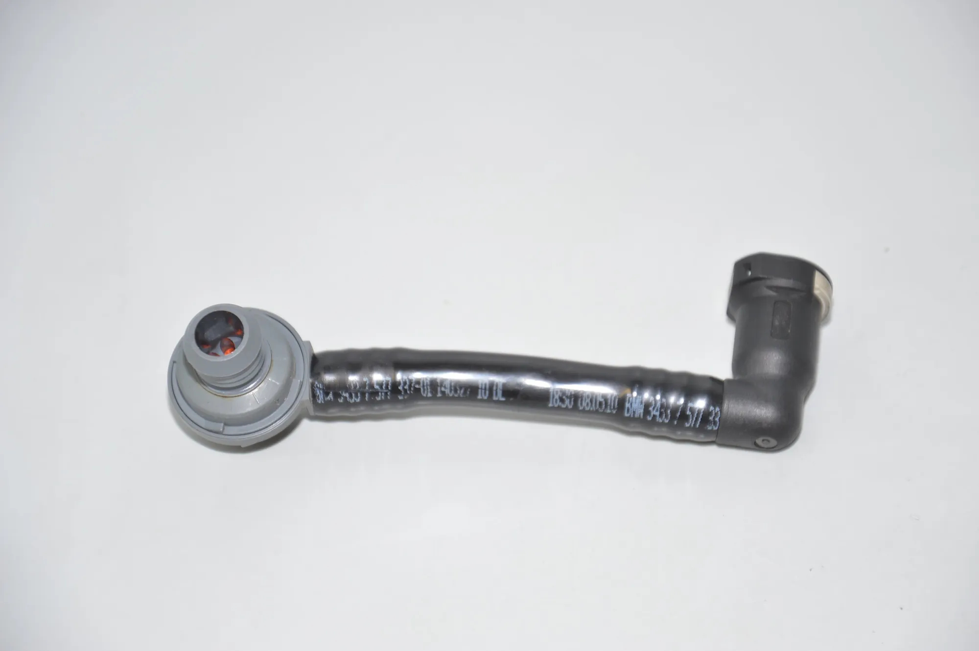 Vacuum Tube – OEM 7577337 · BMW 3 (E90) 320 d 2010