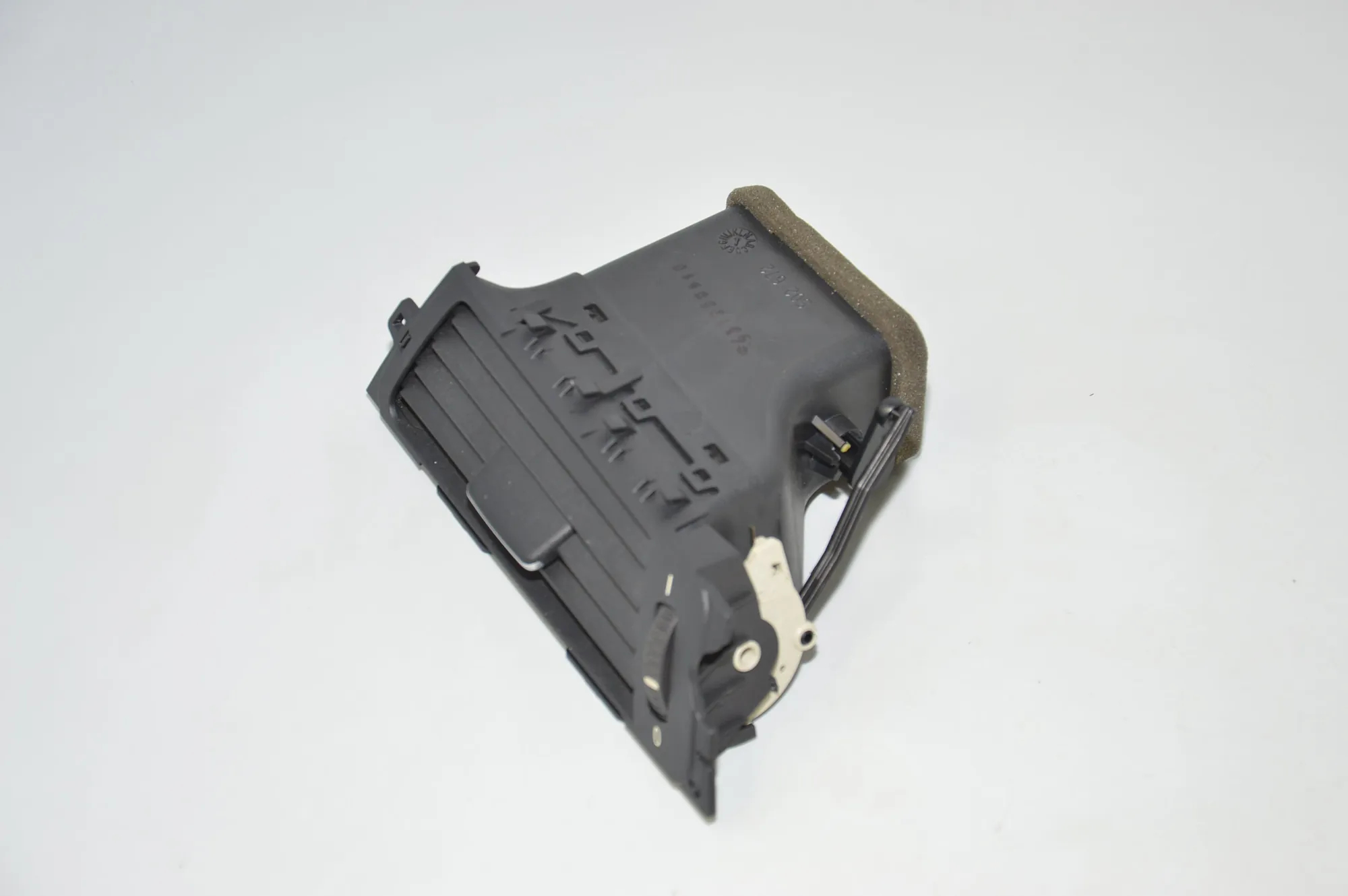 Dashboard Air Vents – OEM 9130466 · BMW 3 (E90) 320 d 2010 – 2