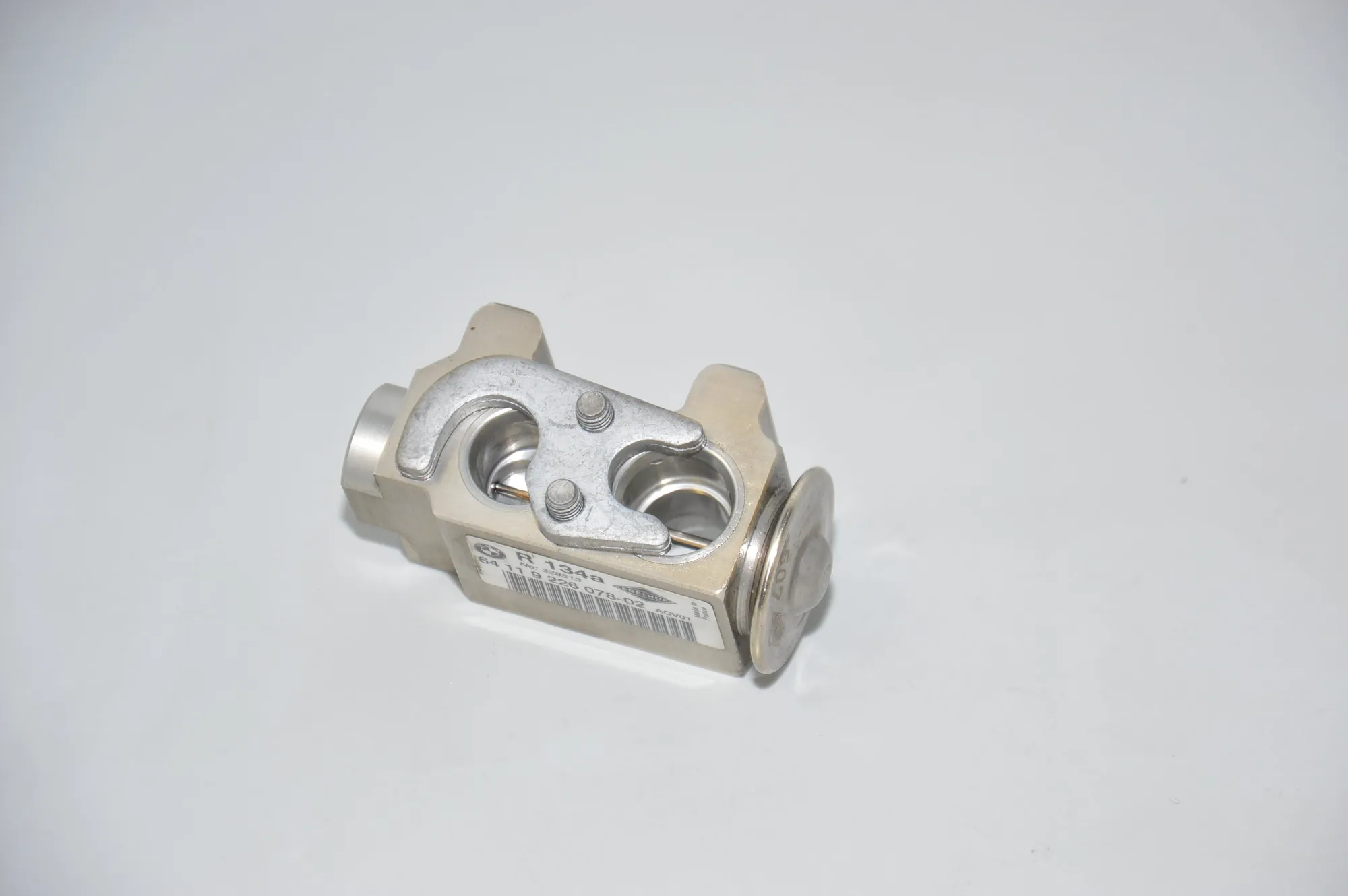 A/C Conditioner Expansion Valve – OEM 9226078 · BMW 3 (E90) 320 d 2010 – 3