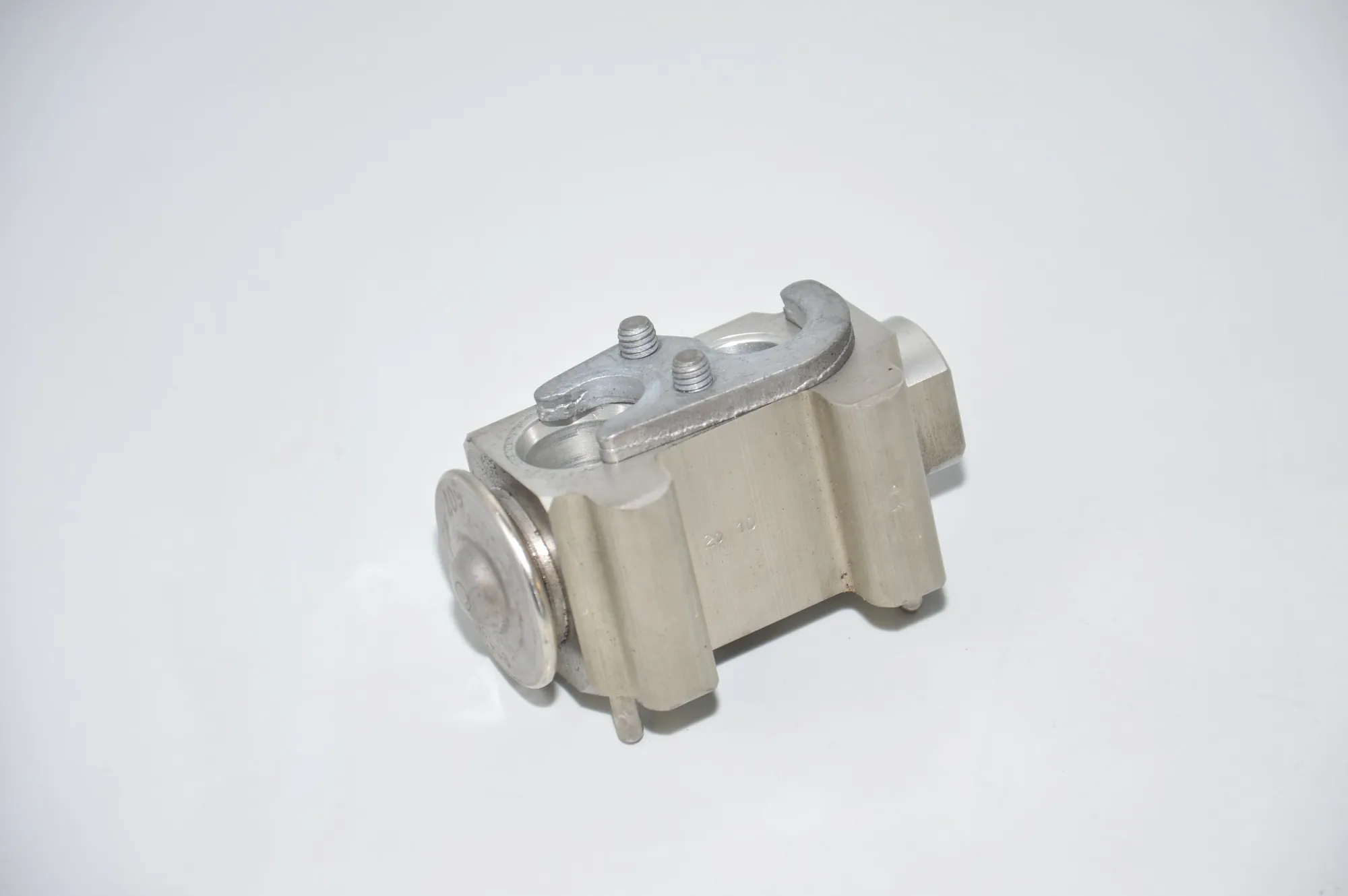 A/C Conditioner Expansion Valve – OEM 9226078 · BMW 3 (E90) 320 d 2010 – 4