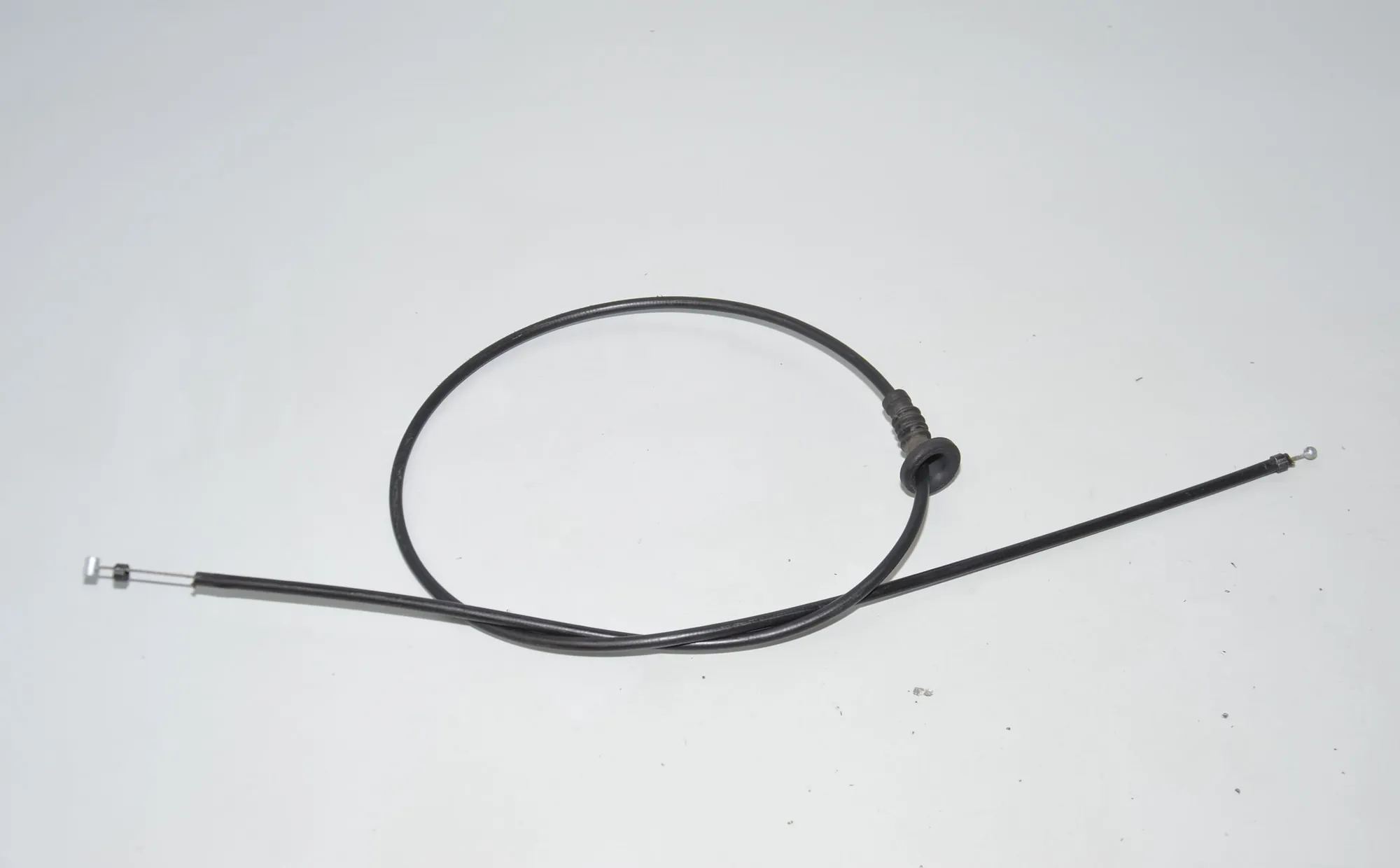 Engine Boonet Lock Cable – OEM 7201904 · BMW 3 (E90) 320 d 2010 – 2