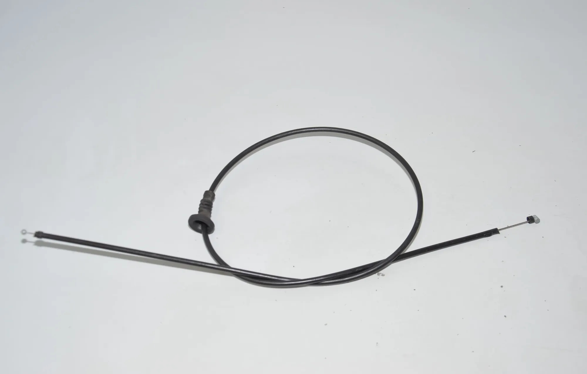 Engine Boonet Lock Cable – OEM 7201904 · BMW 3 (E90) 320 d 2010 – 3