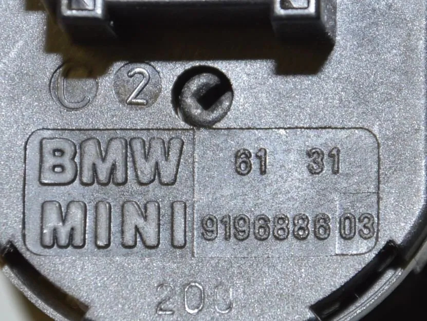 SRS Switch – OEM 9196886 · BMW 3 (E90) 320 d 2010 – 6