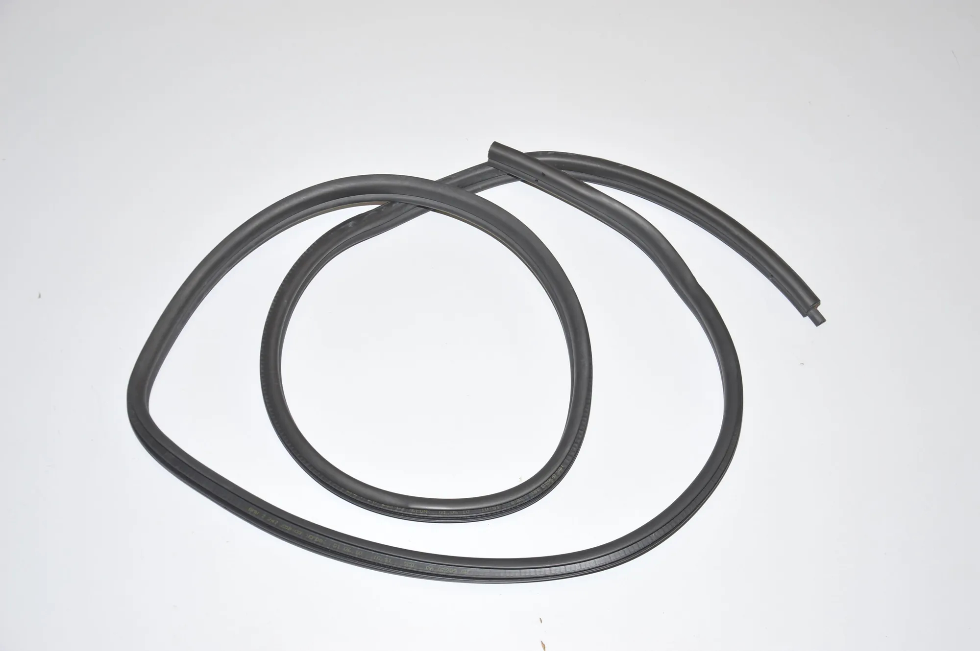 Rear Right Door Seal Rubber – OEM 7247259 · BMW 3 (E90) 320 d 2010 – 2