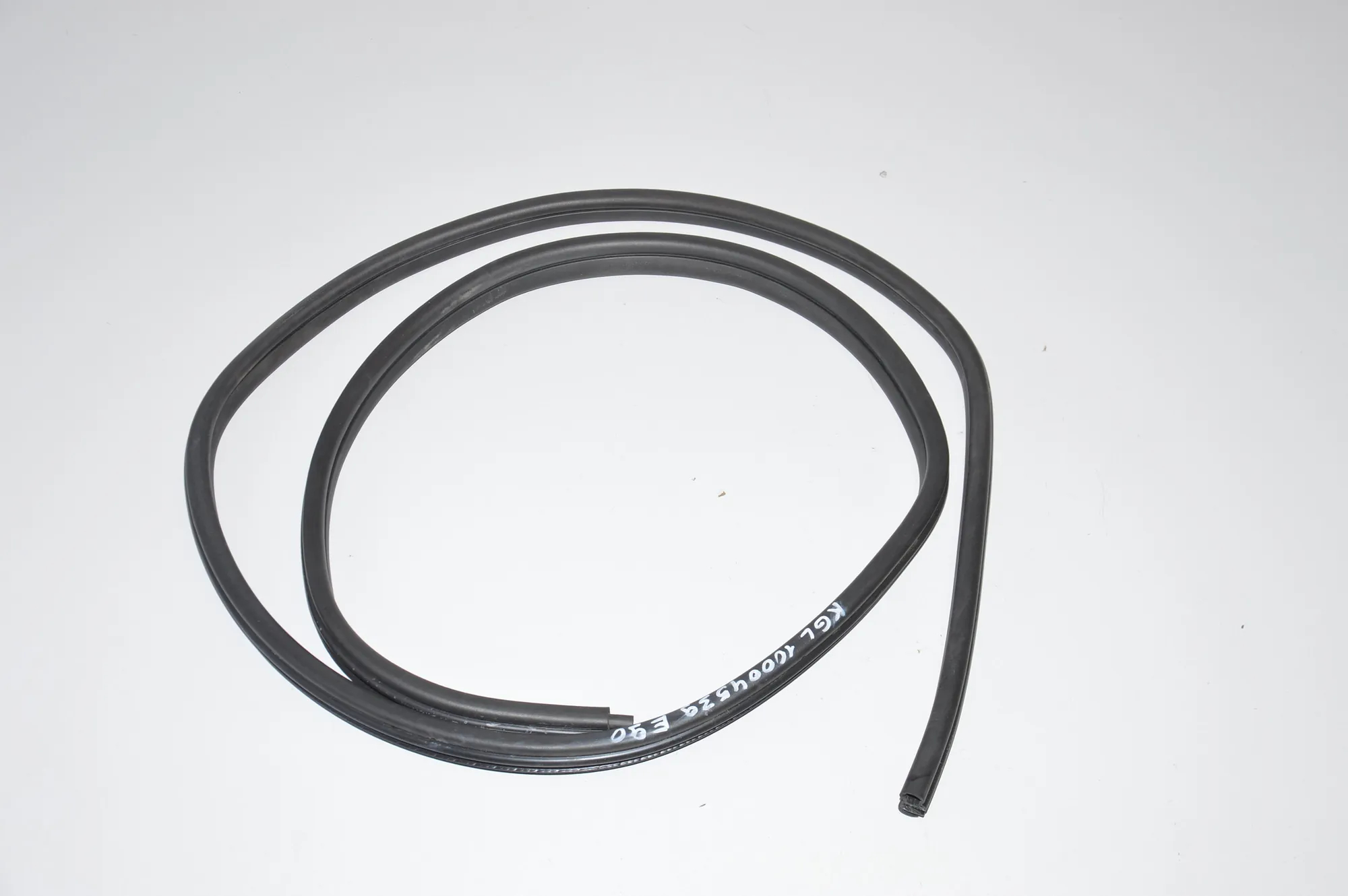 Rear Left Door Seal Rubber – OEM 7247259 · BMW 3 (E90) 320 d 2010 – 4