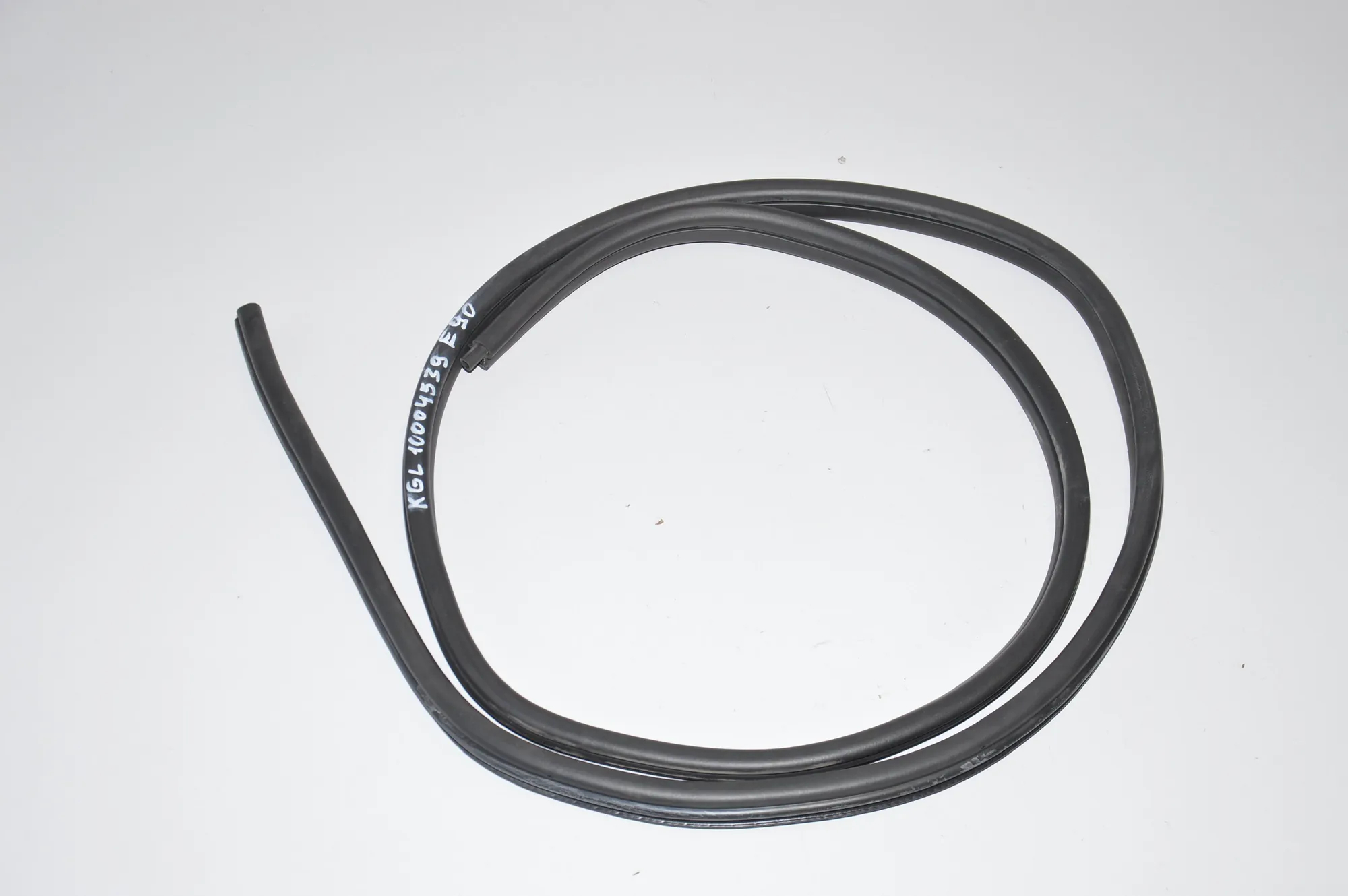 Rear Left Door Seal Rubber – OEM 7247259 · BMW 3 (E90) 320 d 2010 – 3