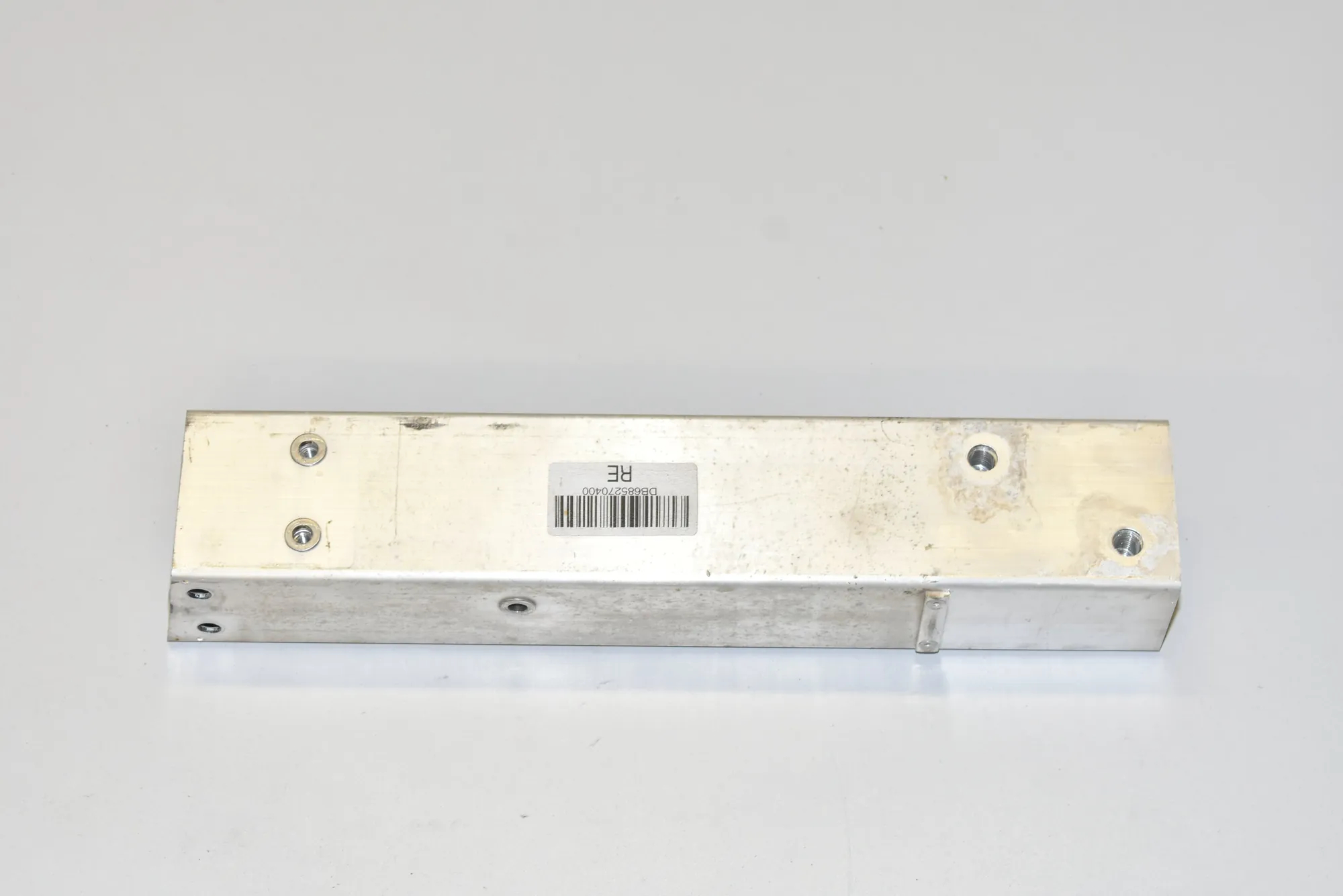 Rear Right Bumper Bracket – OEM 6852704 · BMW i3 (I01) Electric 2019 – 3