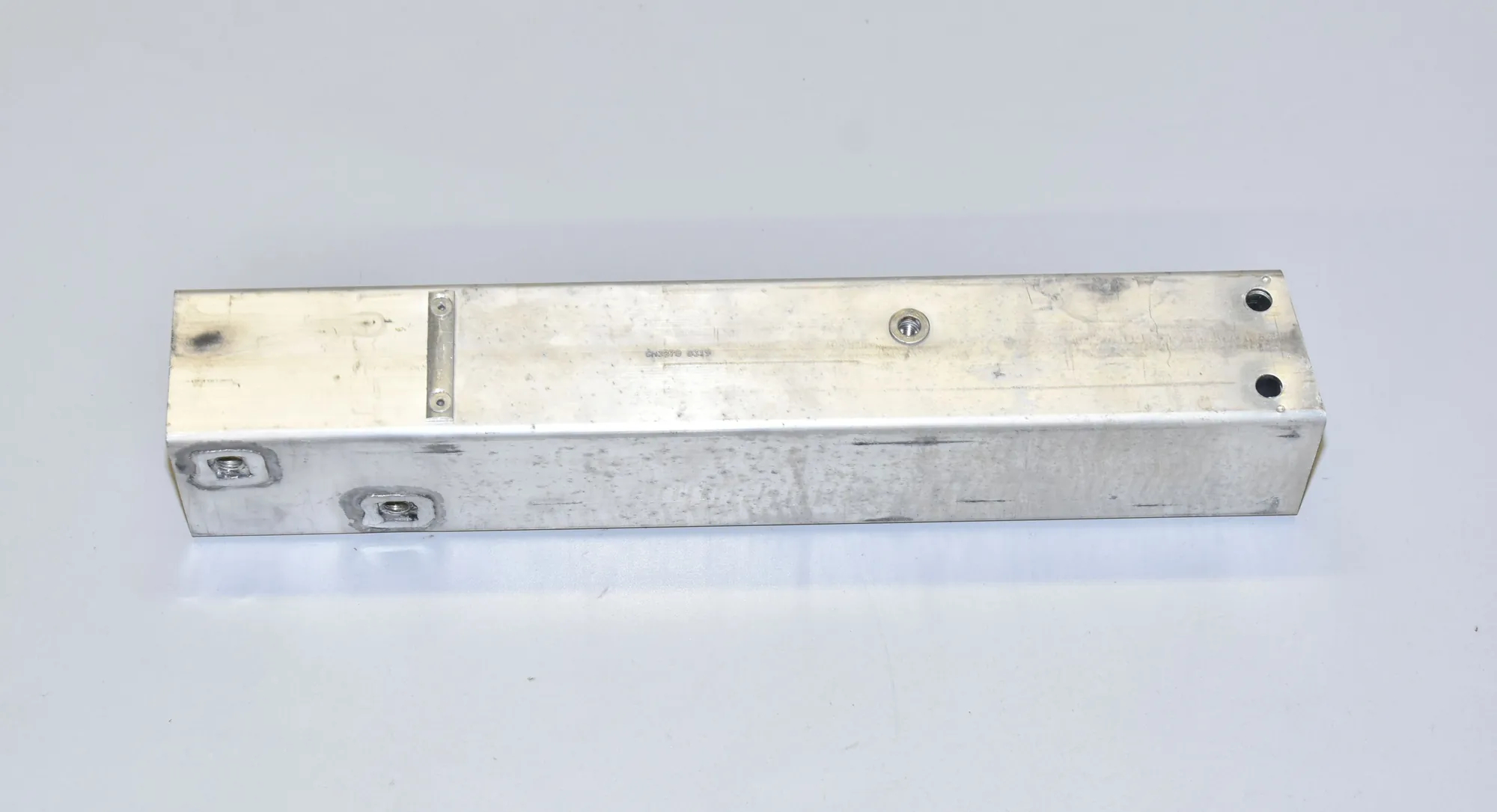 Rear Left Bumper Bracket – OEM 6852703 · BMW i3 (I01) Electric 2019 – 2