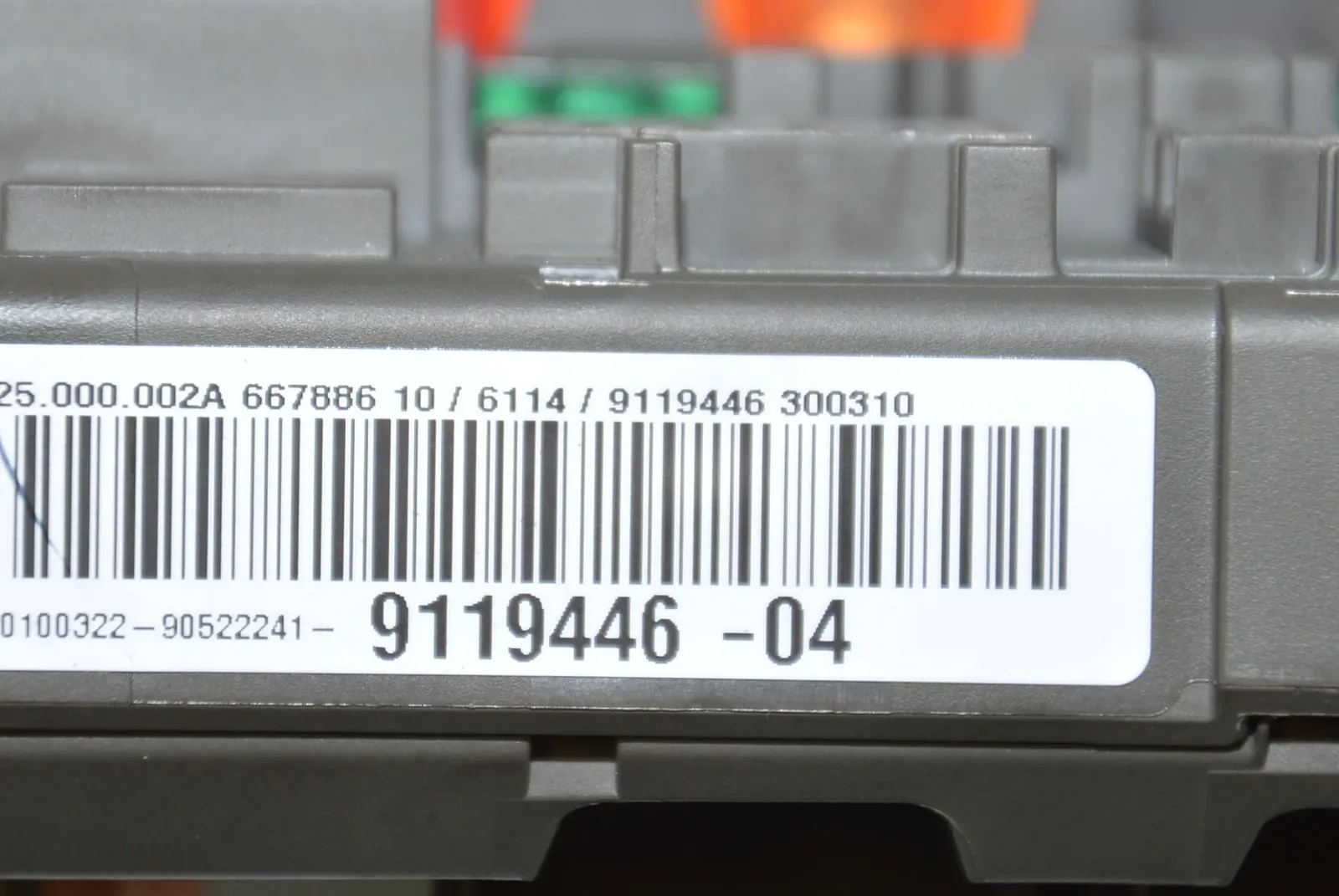 Fuse Box – OEM 9119446 · BMW 3 (E90) 320 d 2010 – 5