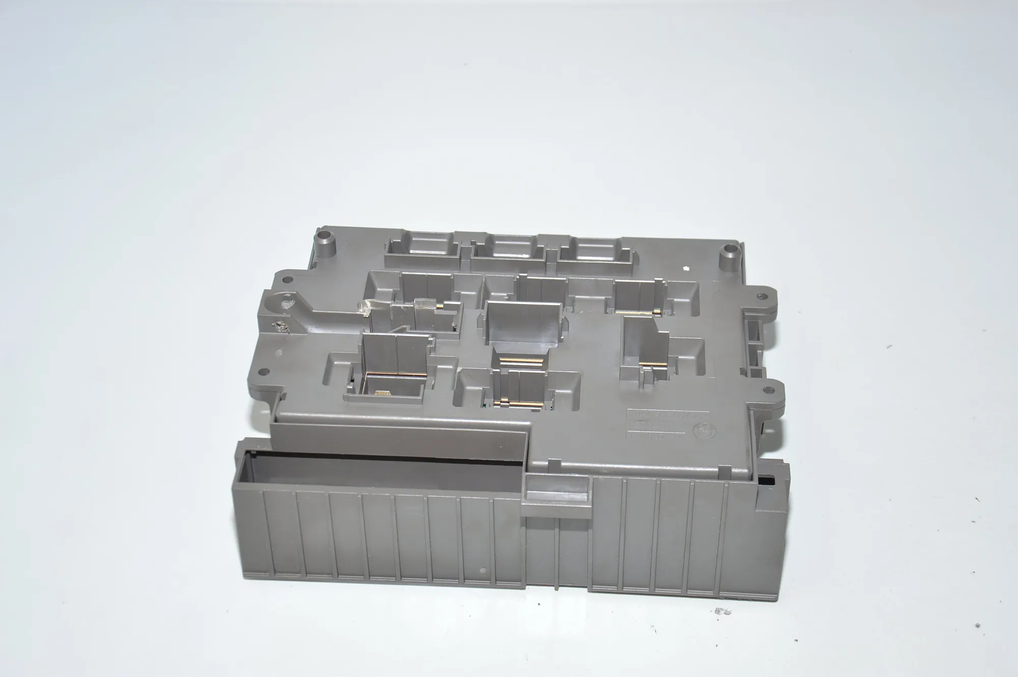 Fuse Box – OEM 9119446 · BMW 3 (E90) 320 d 2010 – 4