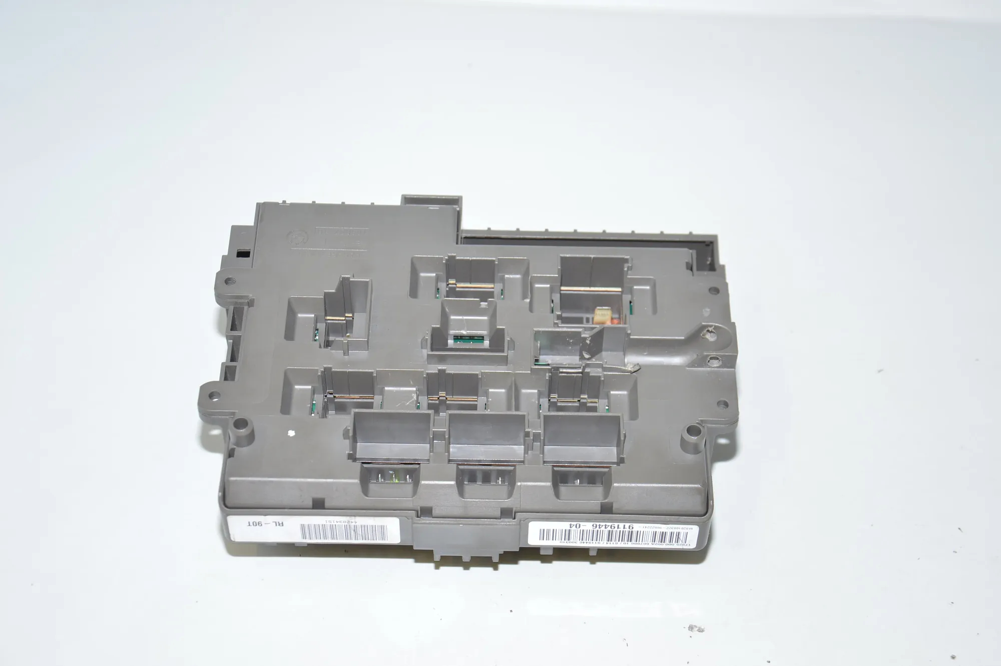 Fuse Box – OEM 9119446 · BMW 3 (E90) 320 d 2010 – 3