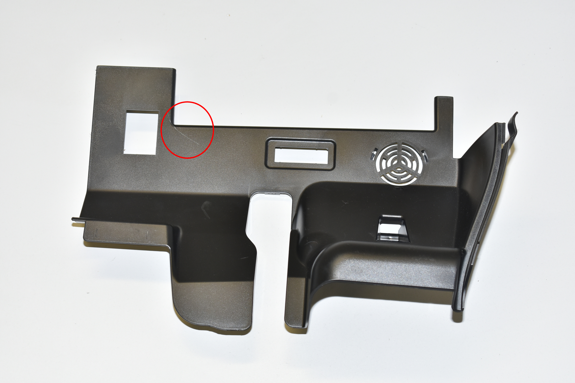 Dashboard Lower Trim – OEM 9283030 · BMW i3 (I01) Electric 2019 – 2