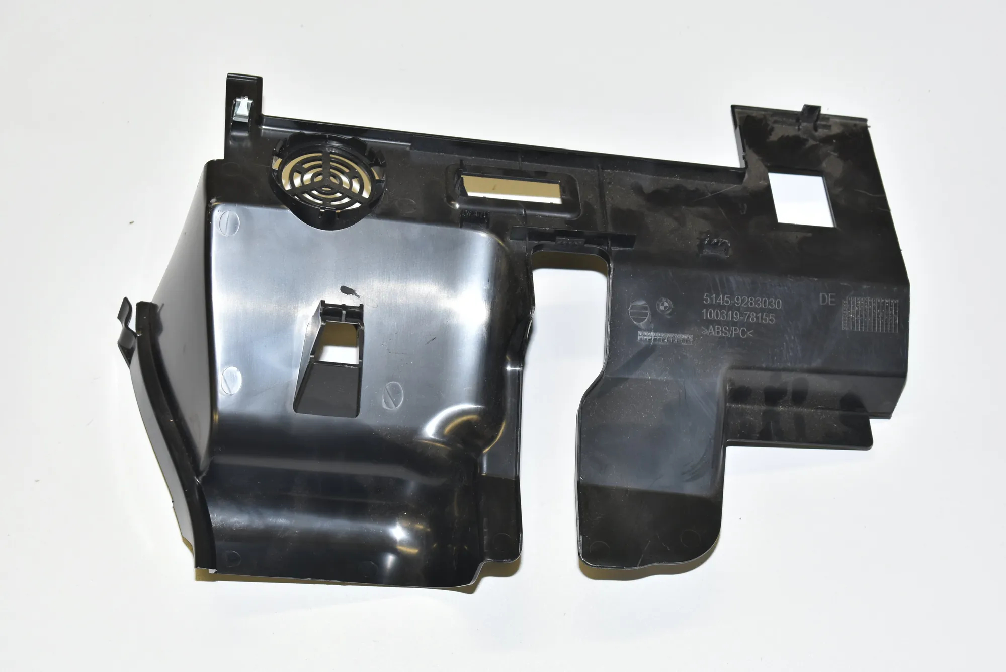 Dashboard Lower Trim – OEM 9283030 · BMW i3 (I01) Electric 2019 – 3