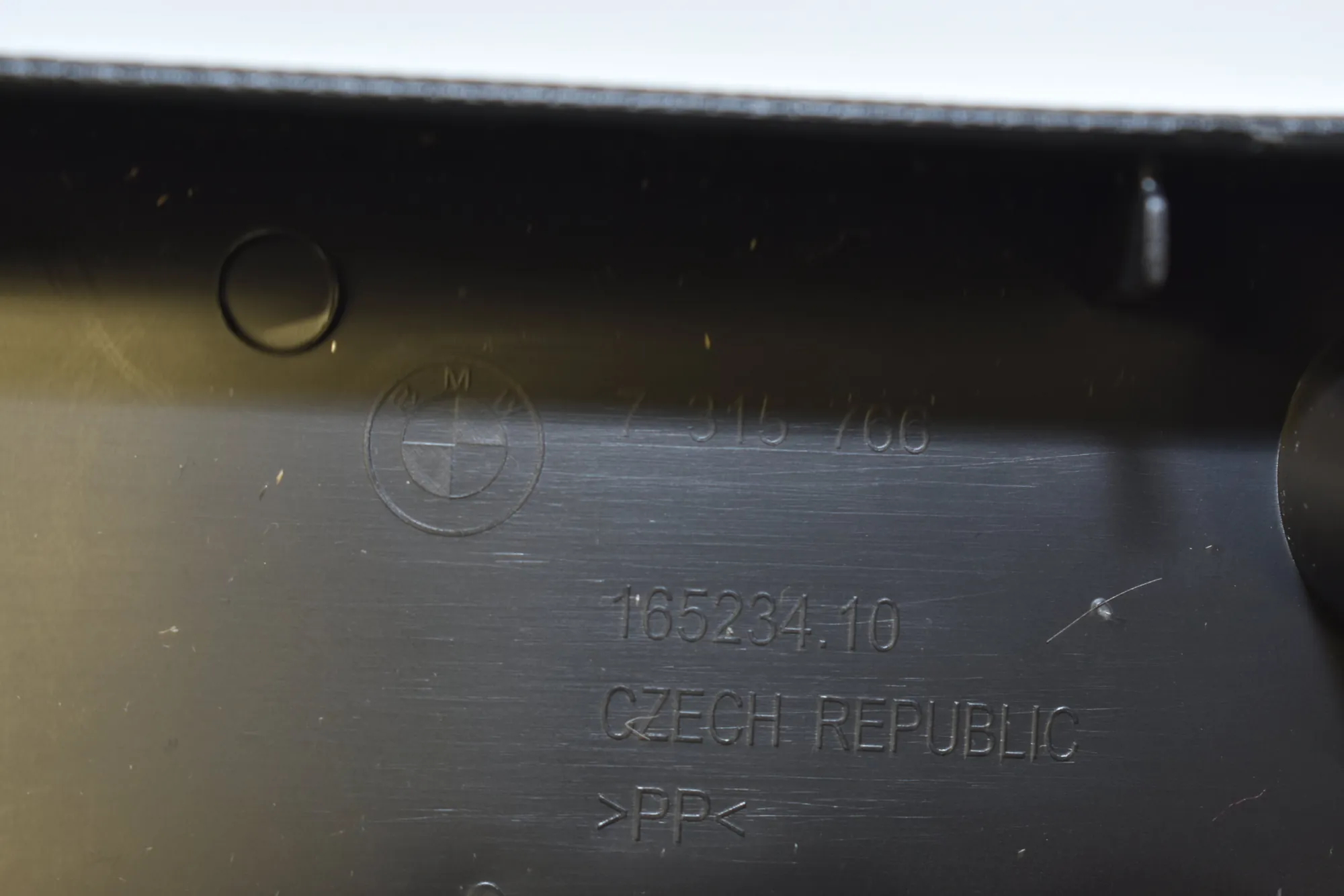 Tailgate Bootlid Trim – OEM 7315766 · BMW i3 (I01) Electric 2019 – 4