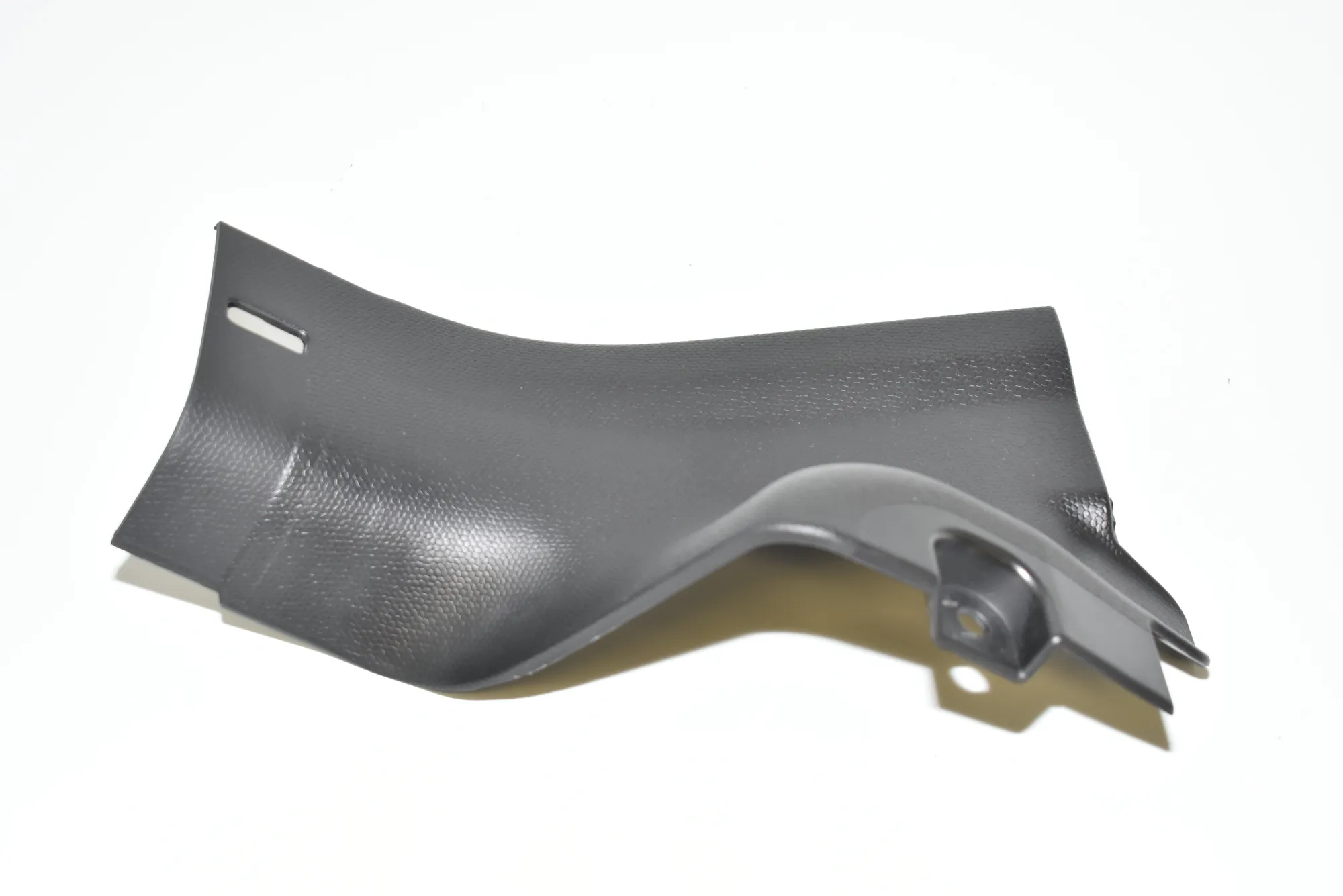 Rear Right Interior Step Trim – OEM 7272382 · BMW i3 (I01) Electric 2019 – 2